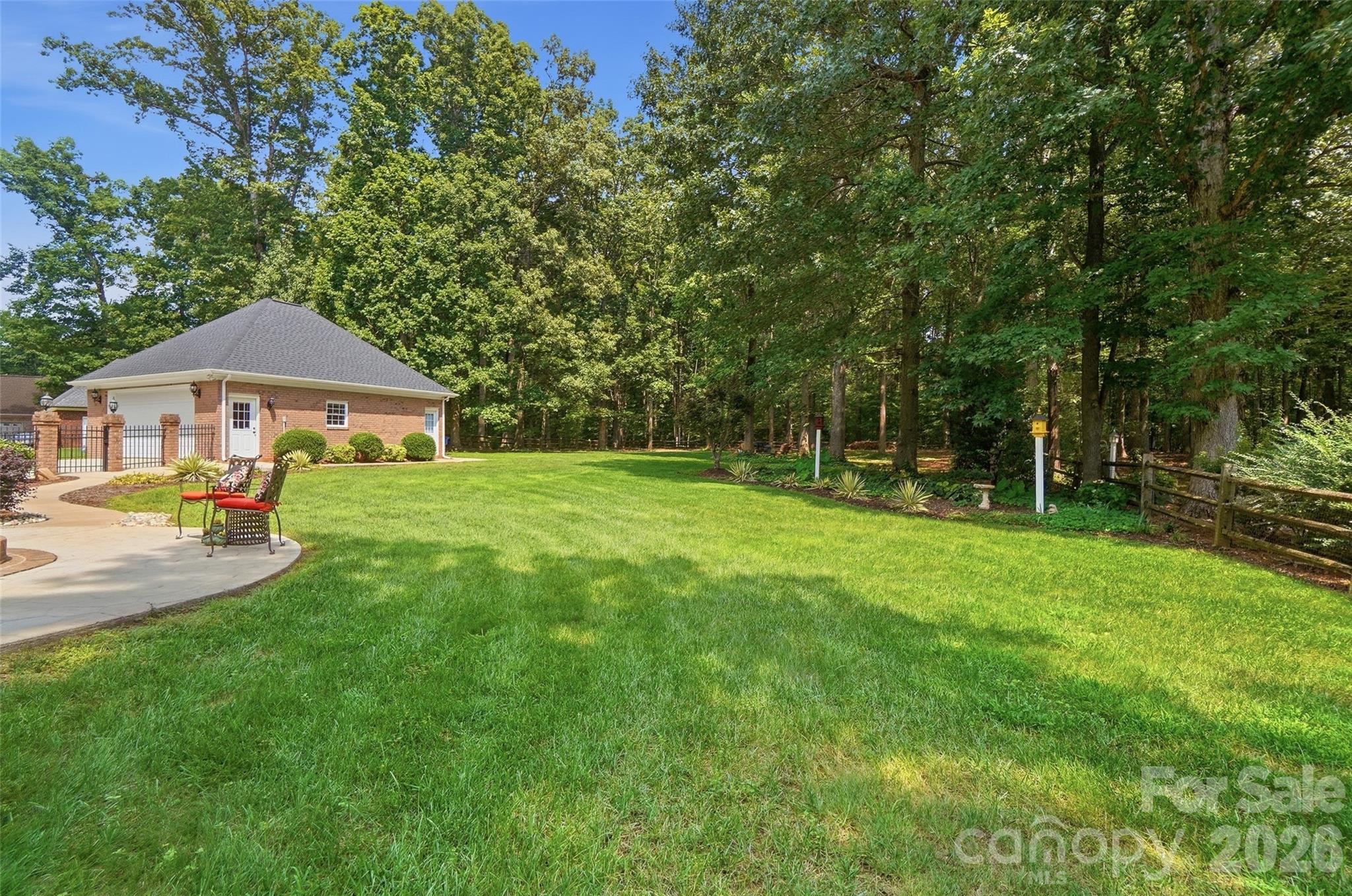Single Family Residence at 7627 Maple Bluff Lane, Concord, photo 43 of 48