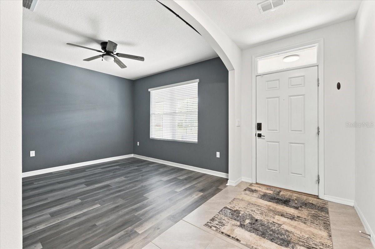 Single Family Residence at 2934 LONG POND DR, LAKELAND, photo 3 of 47