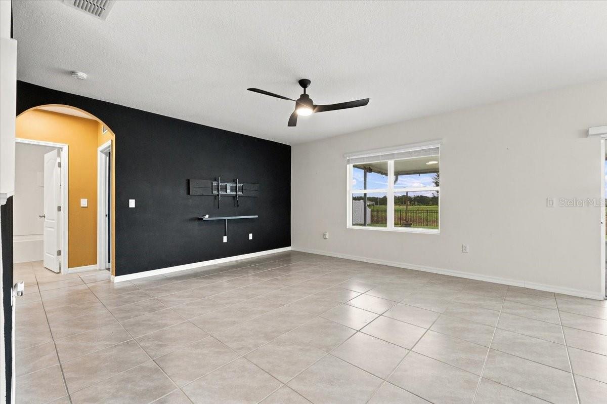 Single Family Residence at 2934 LONG POND DR, LAKELAND, photo 5 of 47