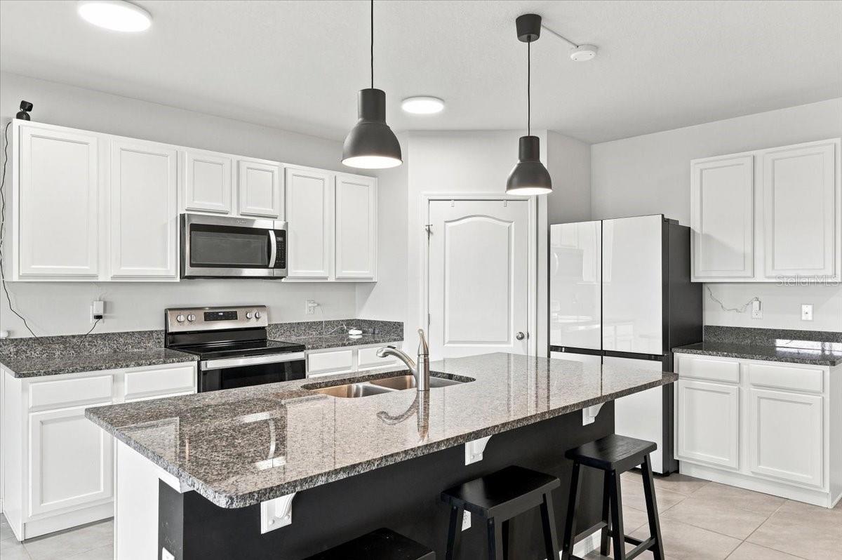 Single Family Residence at 2934 LONG POND DR, LAKELAND, photo 12 of 47
