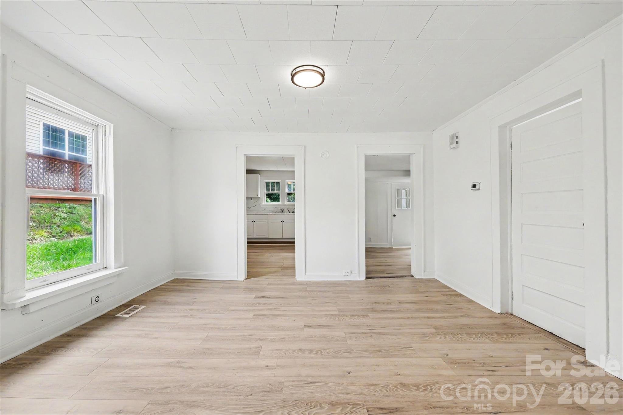 Single Family Residence at 1306 Forrest Street, High Point, photo 6 of 28