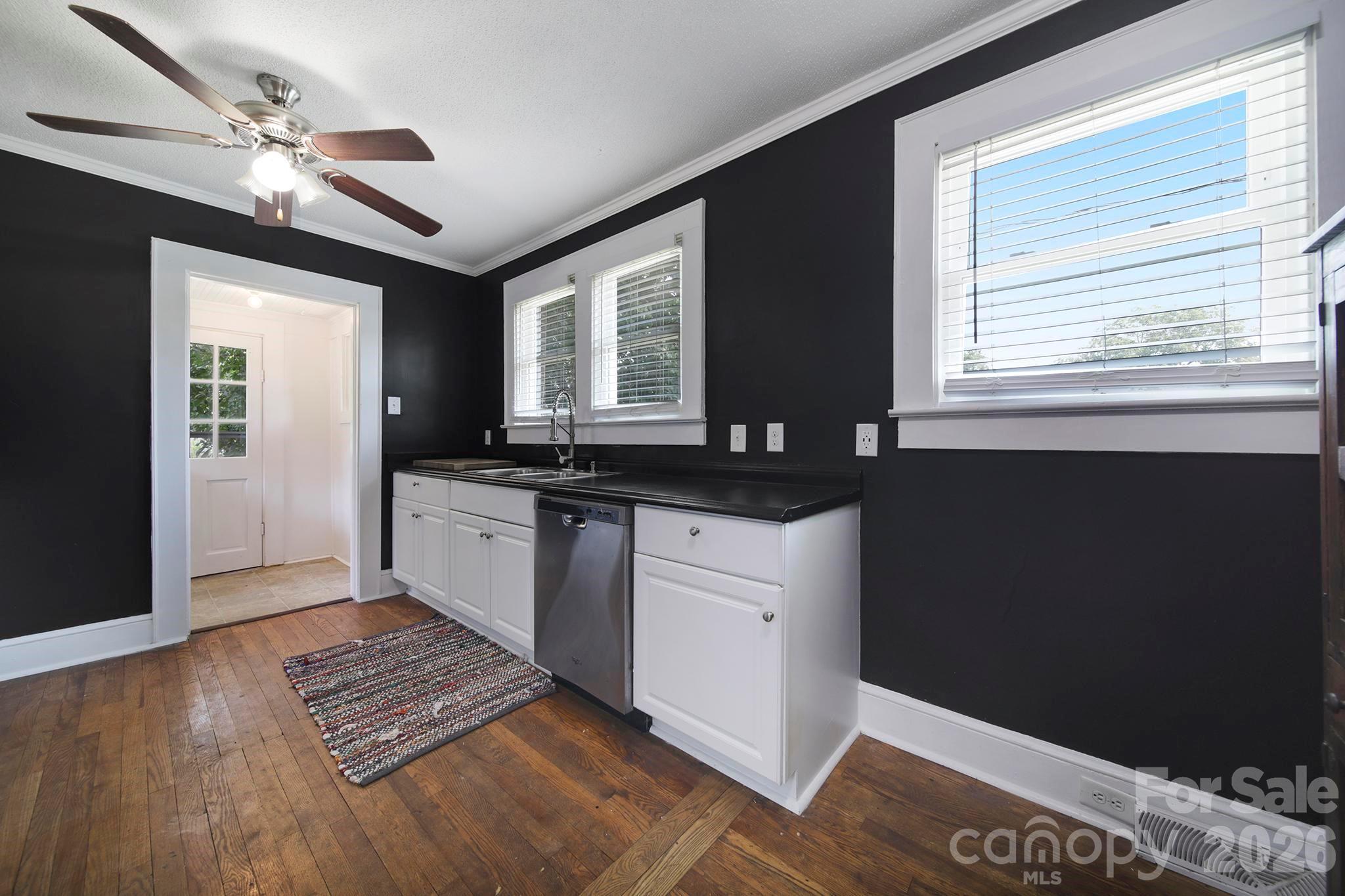 Single Family Residence at 723 N Confederate Avenue, Rock Hill, photo 14 of 42