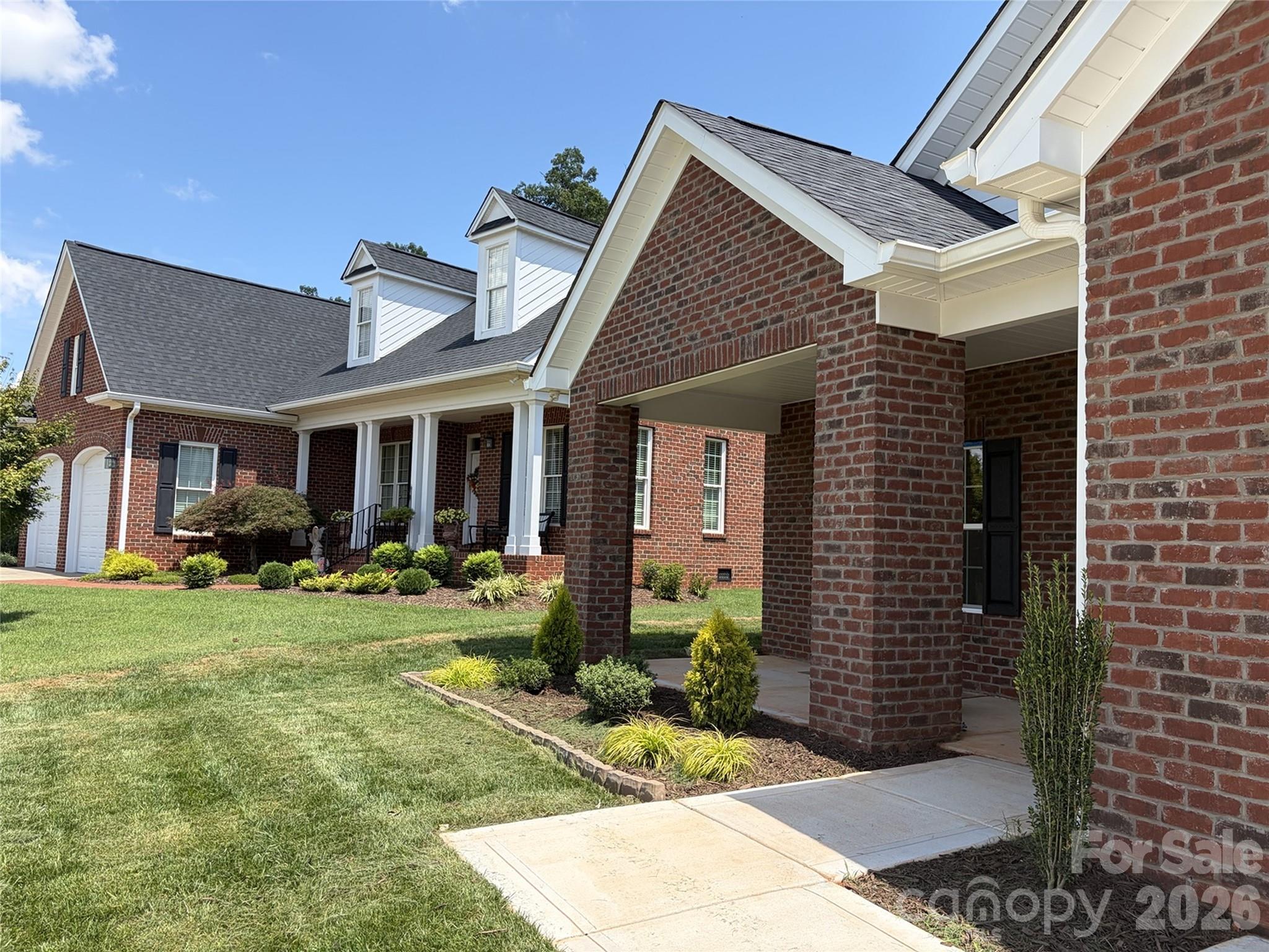 Single Family Residence at 106 Blakemore Drive, Shelby, photo 2 of 25
