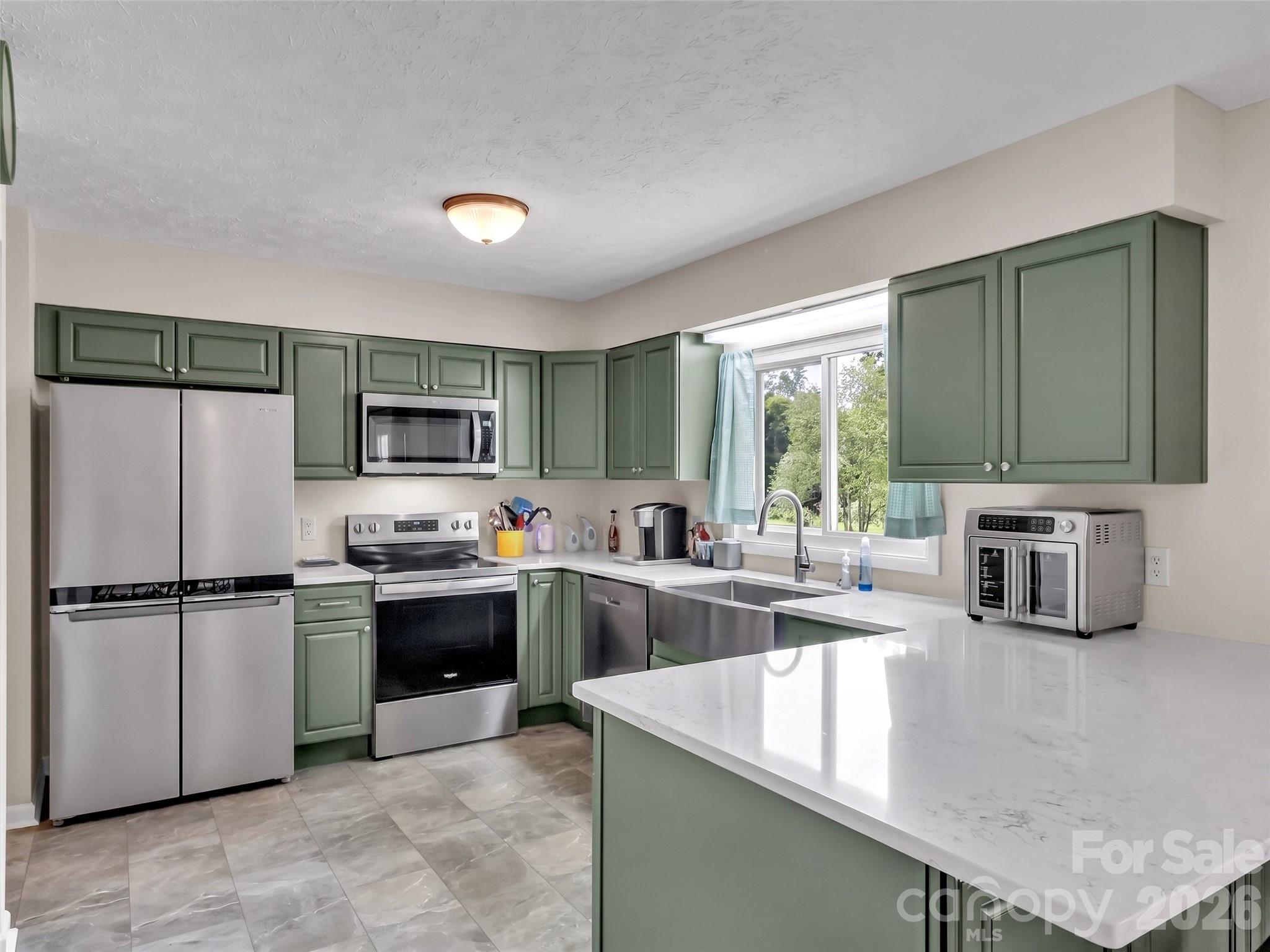 Single Family Residence at 693 Monte Vista Road, Candler, photo 10 of 42