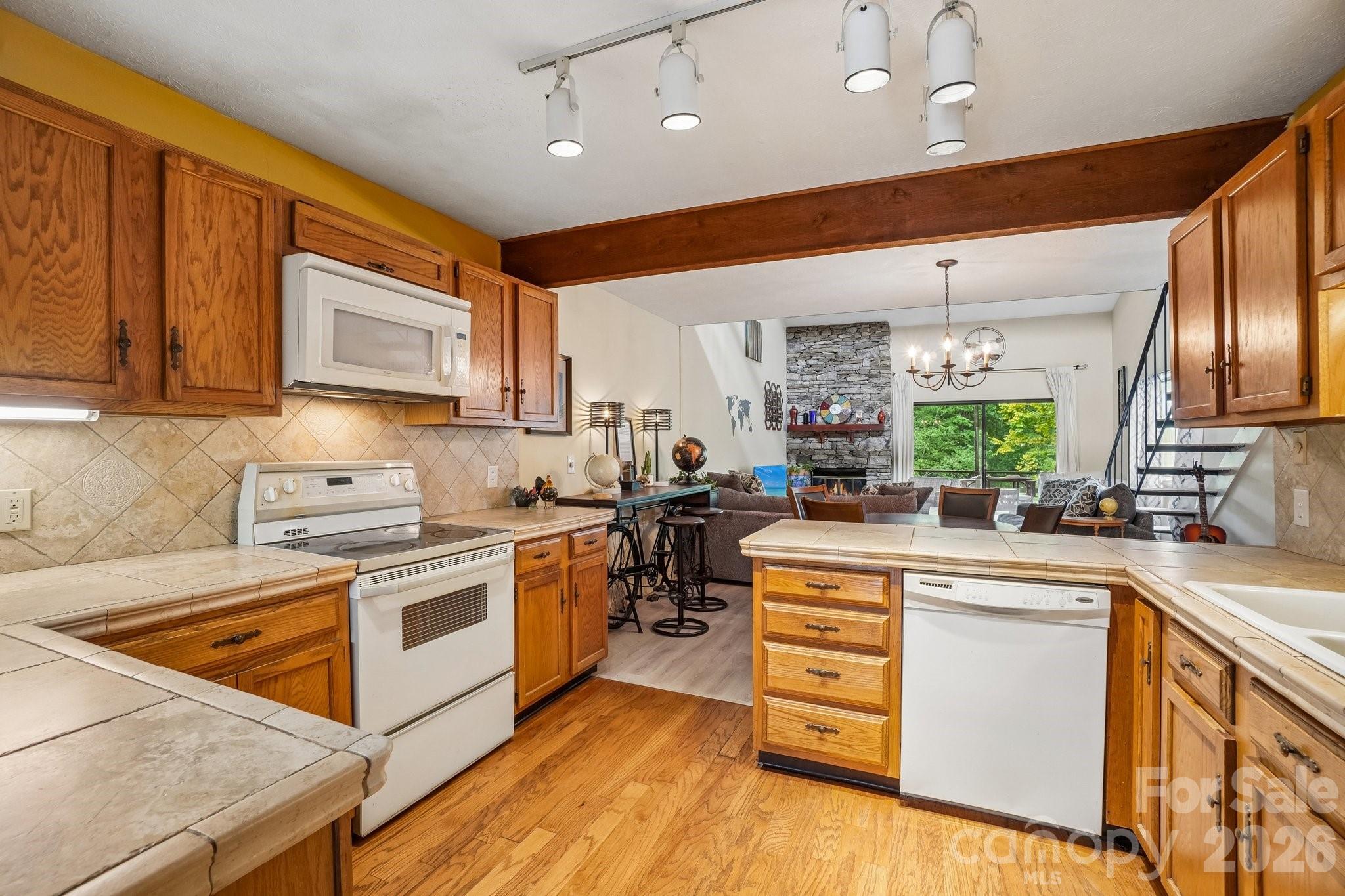 Condominium at 210 Juniper Lane, Hendersonville, photo 12 of 38