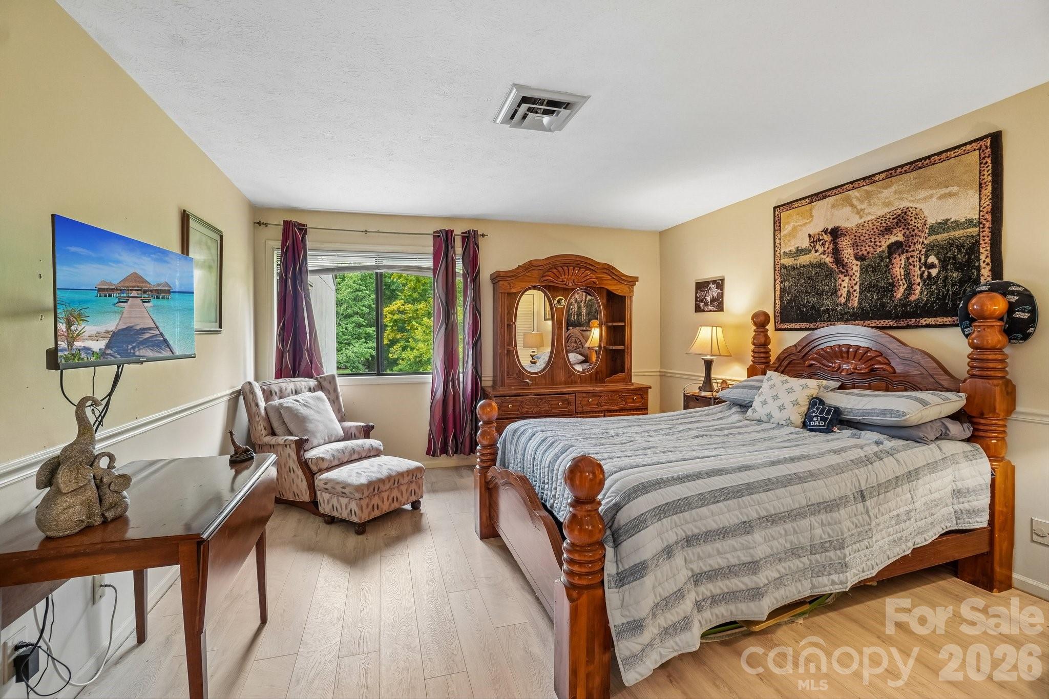 Condominium at 210 Juniper Lane, Hendersonville, photo 19 of 38