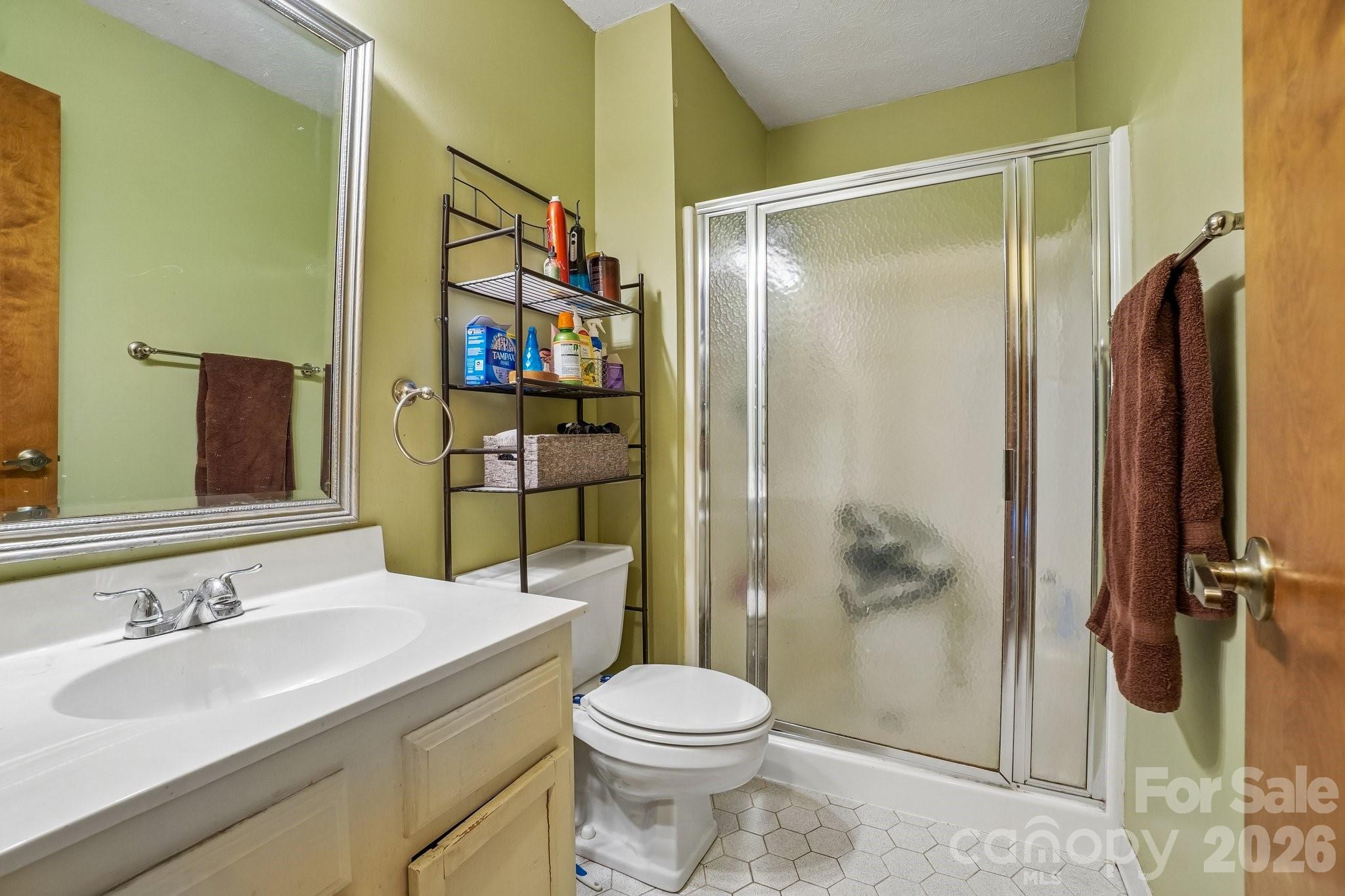 Condominium at 210 Juniper Lane, Hendersonville, photo 25 of 38