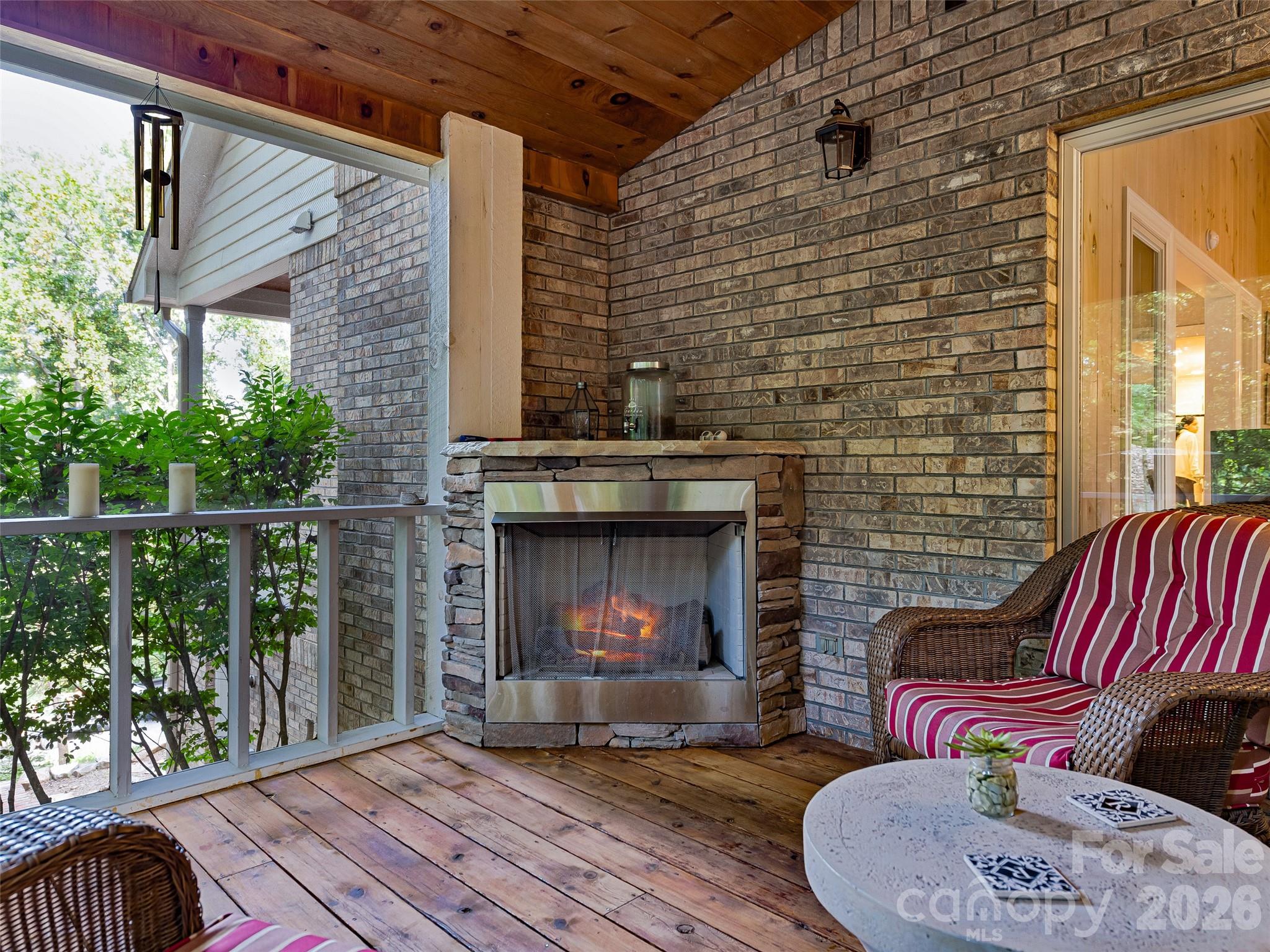 Single Family Residence at 105 Galloway Drive, Asheville, photo 15 of 47