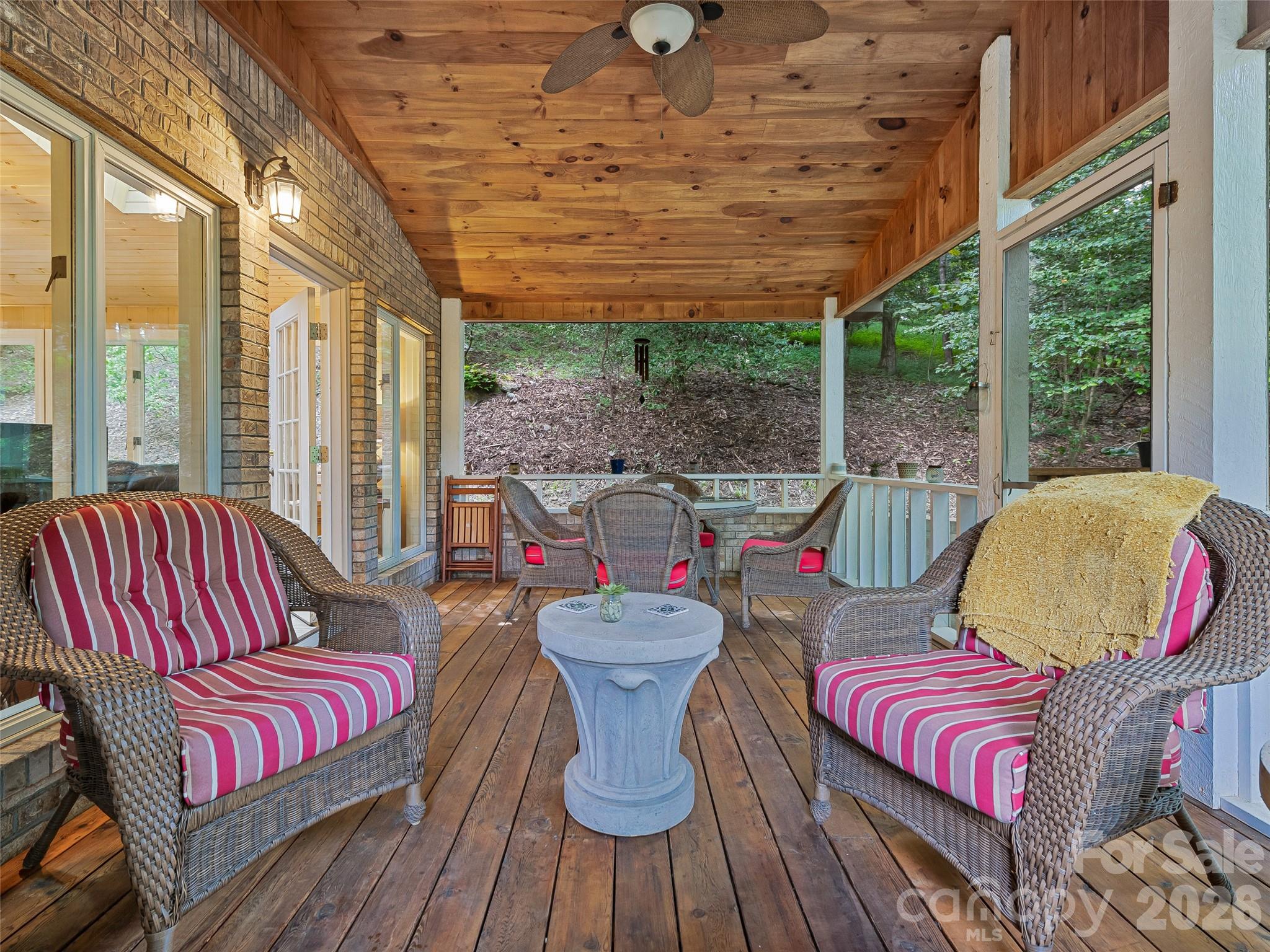 Single Family Residence at 105 Galloway Drive, Asheville, photo 16 of 47