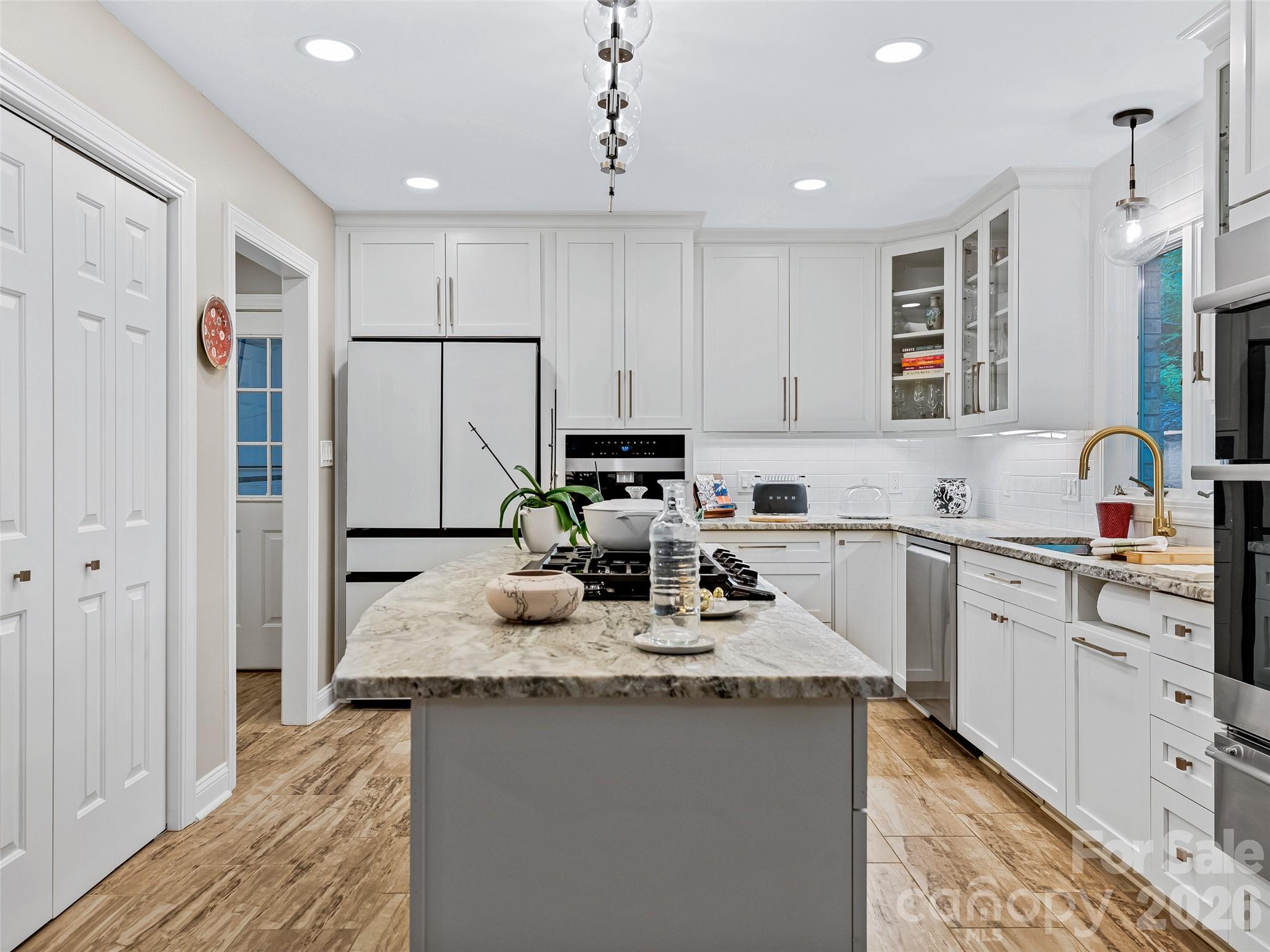 Single Family Residence at 105 Galloway Drive, Asheville, photo 20 of 47