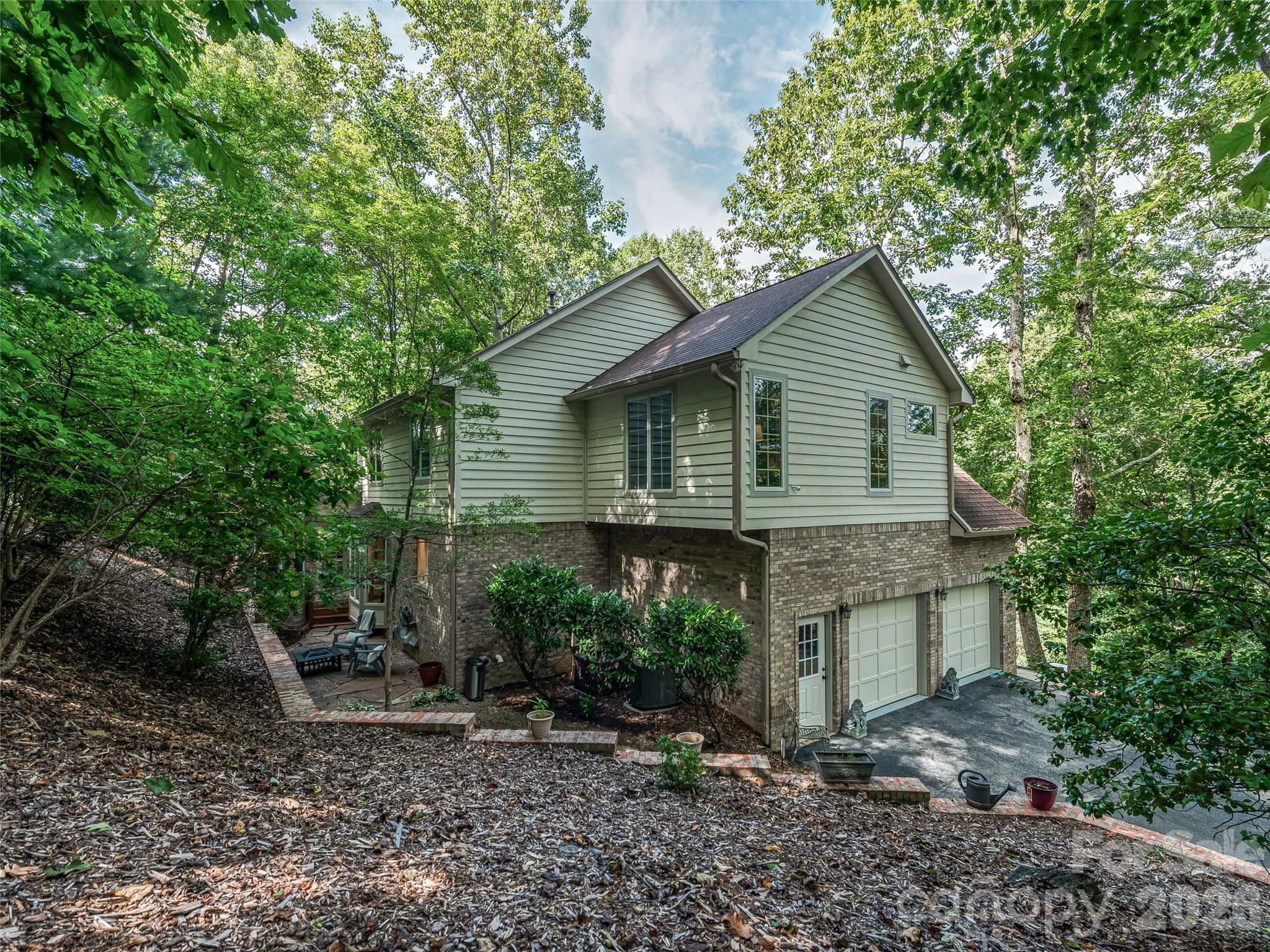 Single Family Residence at 105 Galloway Drive, Asheville, photo 45 of 47