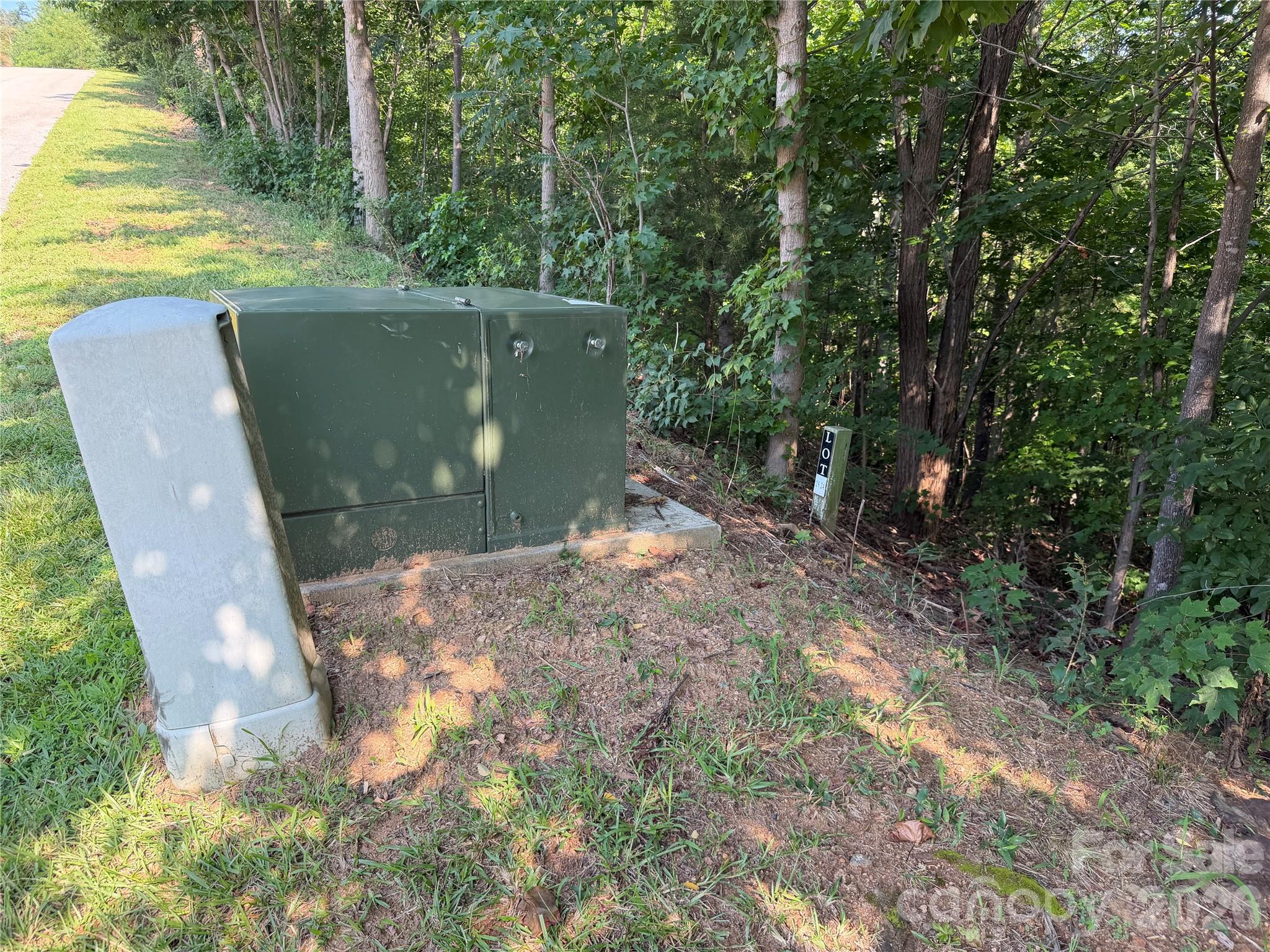 Underground utilities - 00 Holland Drive, Columbus