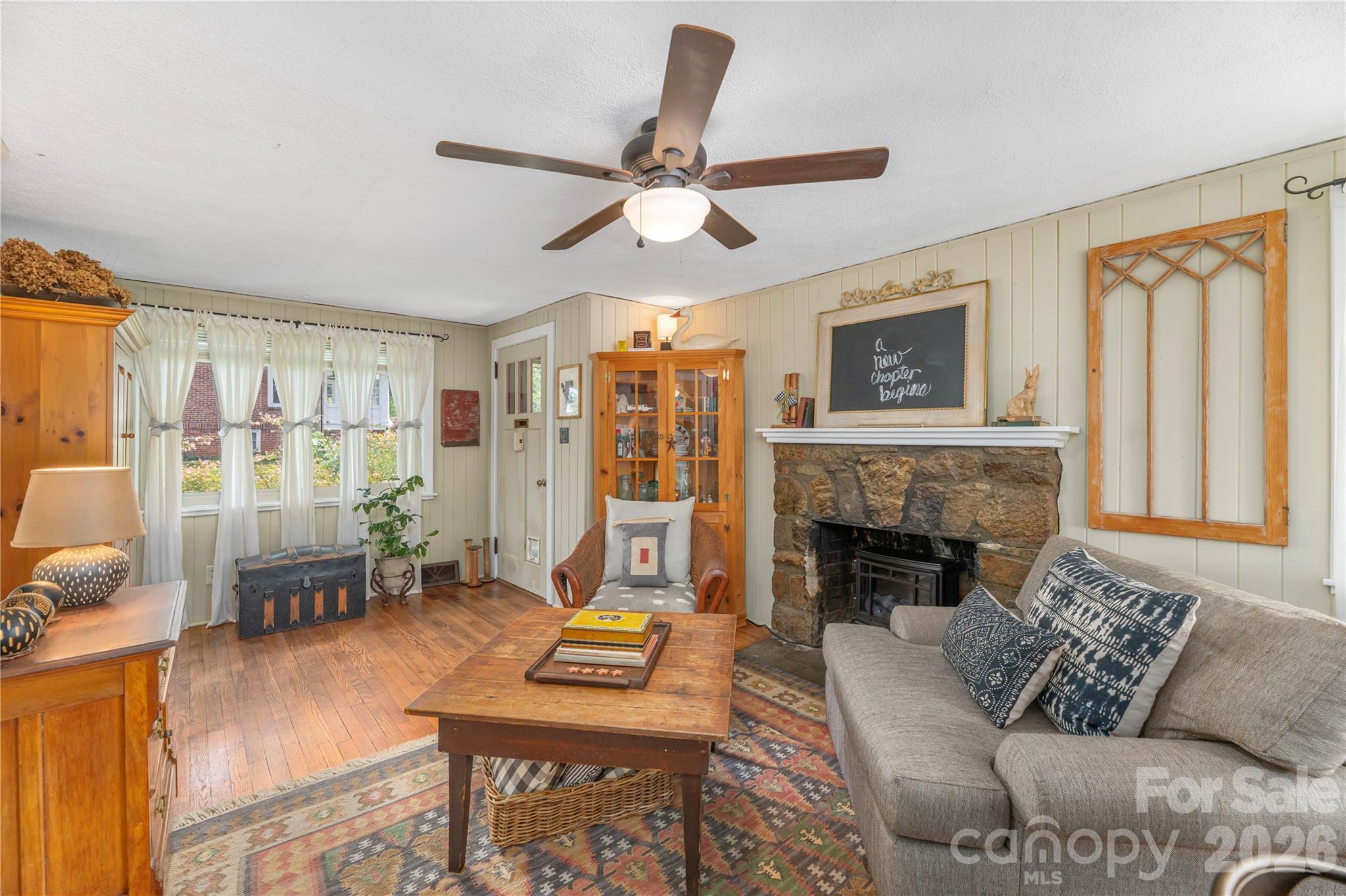 Single Family Residence at 21 Lincoln Avenue, Asheville, photo 5 of 32