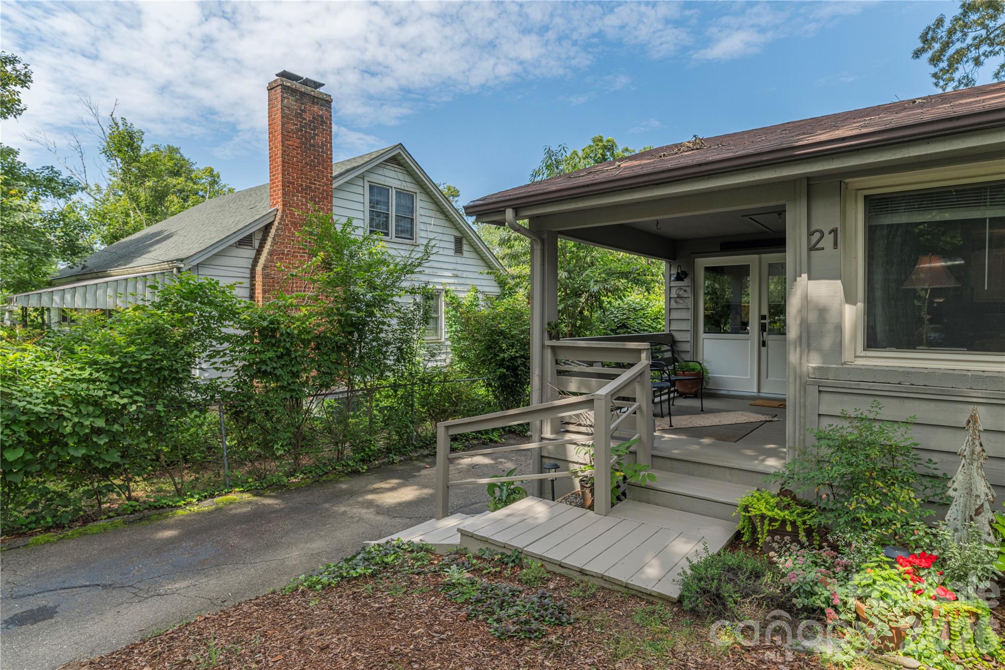 Single Family Residence at 21 Lincoln Avenue, Asheville, photo 31 of 32