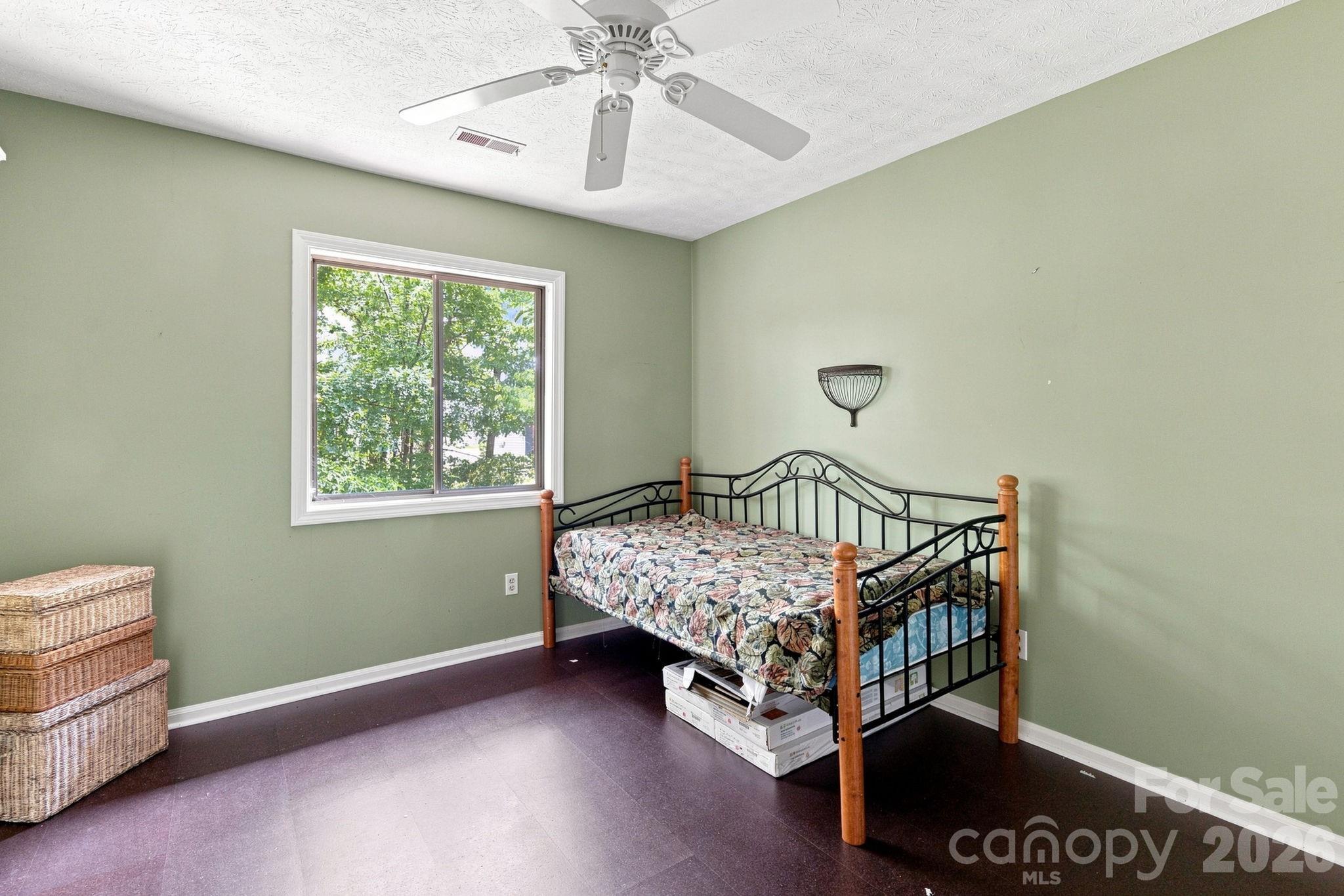 Second Bedroom - 98 Laurelwood Circle W, Hendersonville