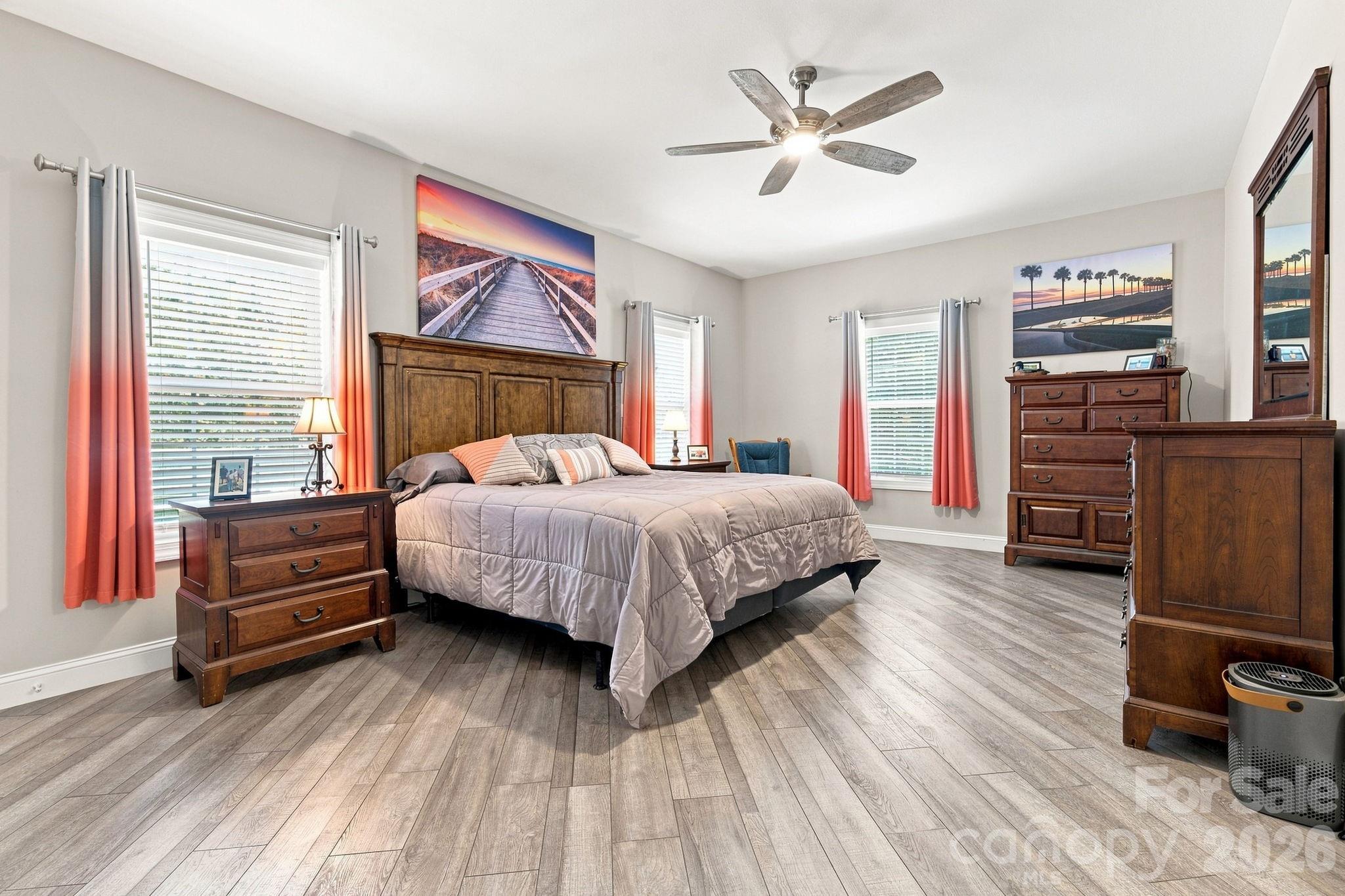 Extra Large Primary suite / Can make 2 BR's - 295 Idlewood Drive, Marion