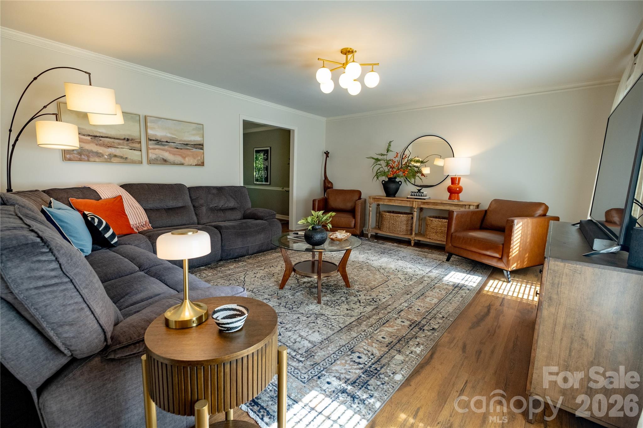 Light filled living room - 2312 Belmont Drive, Reidsville