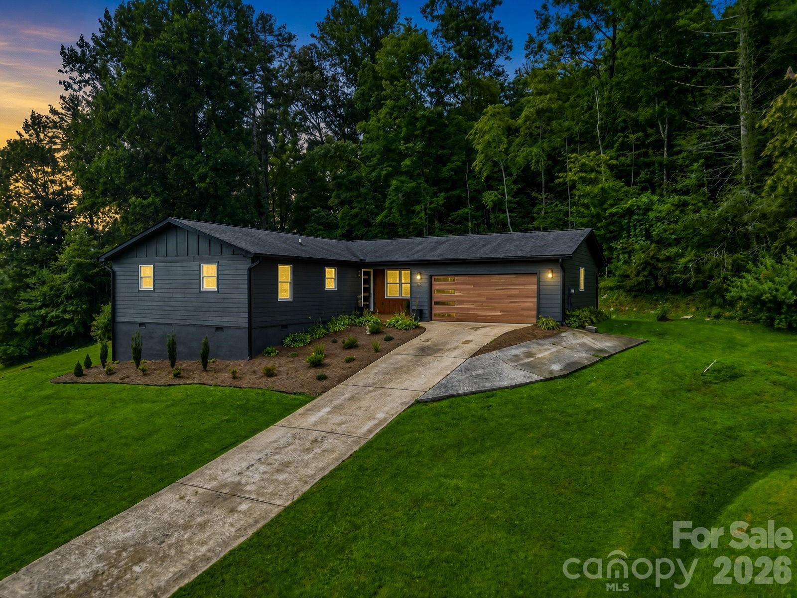 Single Family Residence at 89 Hillview Circle, Brevard, photo 2 of 36