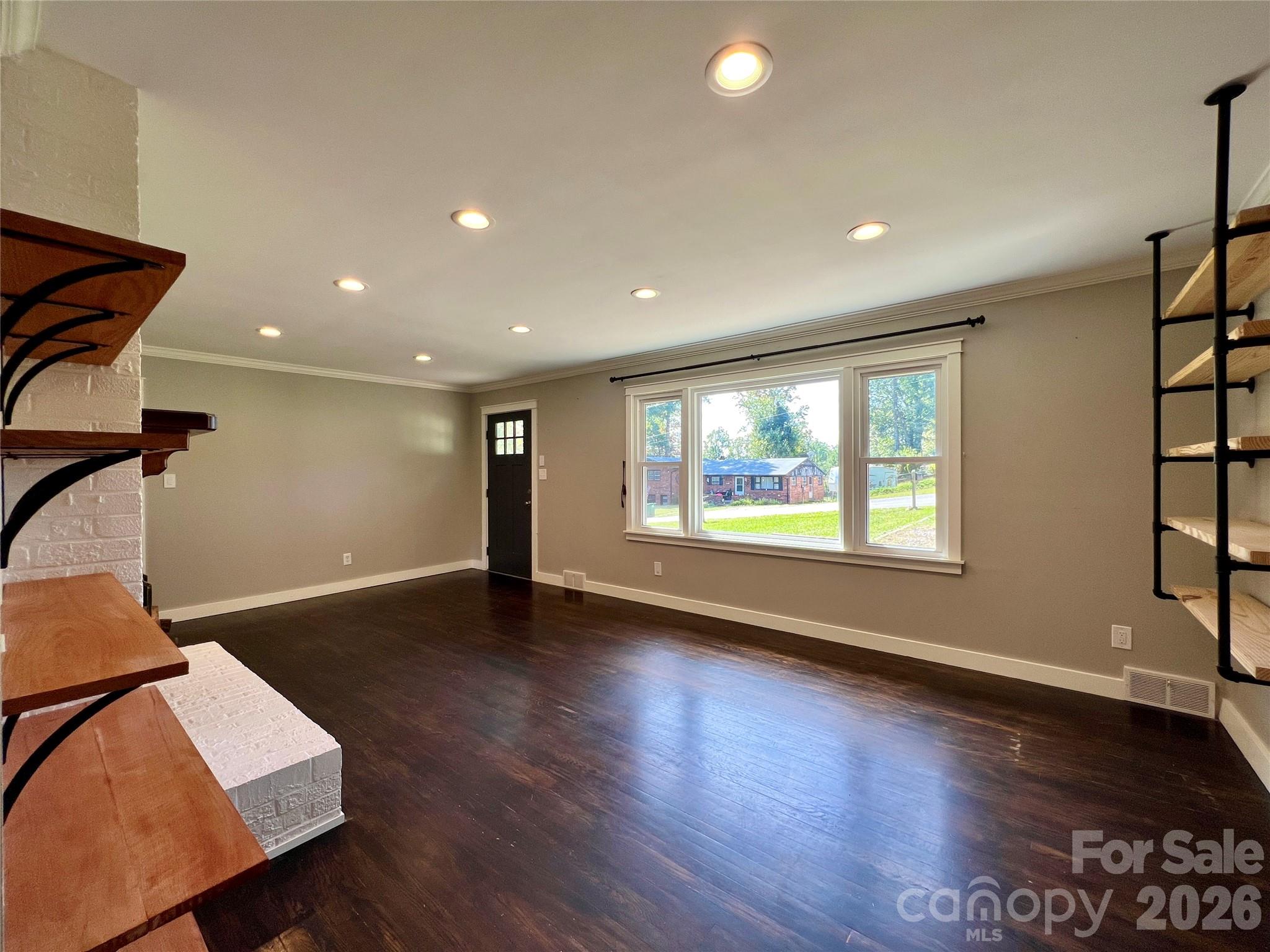 Single Family Residence at 3 Mount Royal Drive, Arden, photo 3 of 26