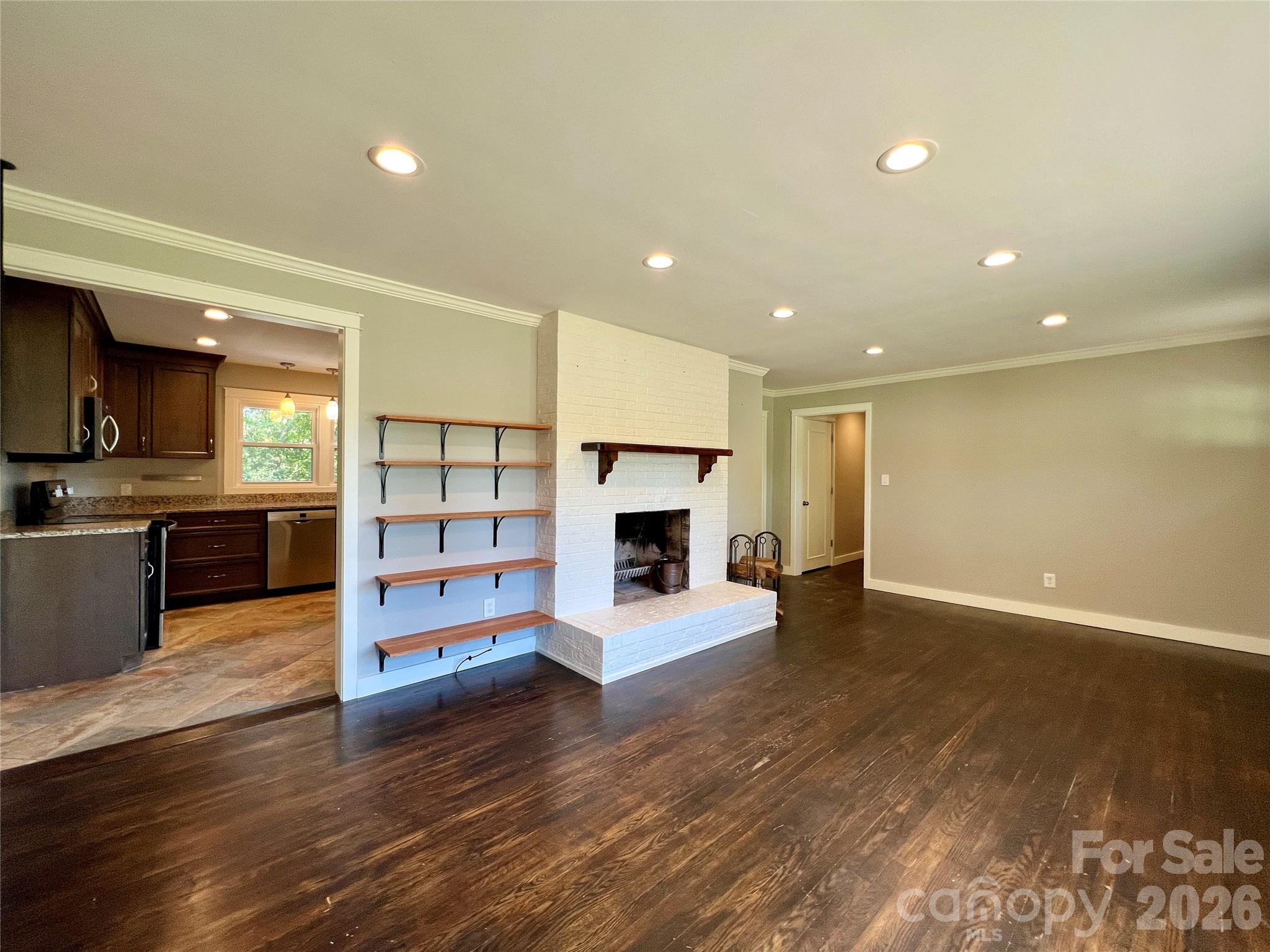 Single Family Residence at 3 Mount Royal Drive, Arden, photo 4 of 26