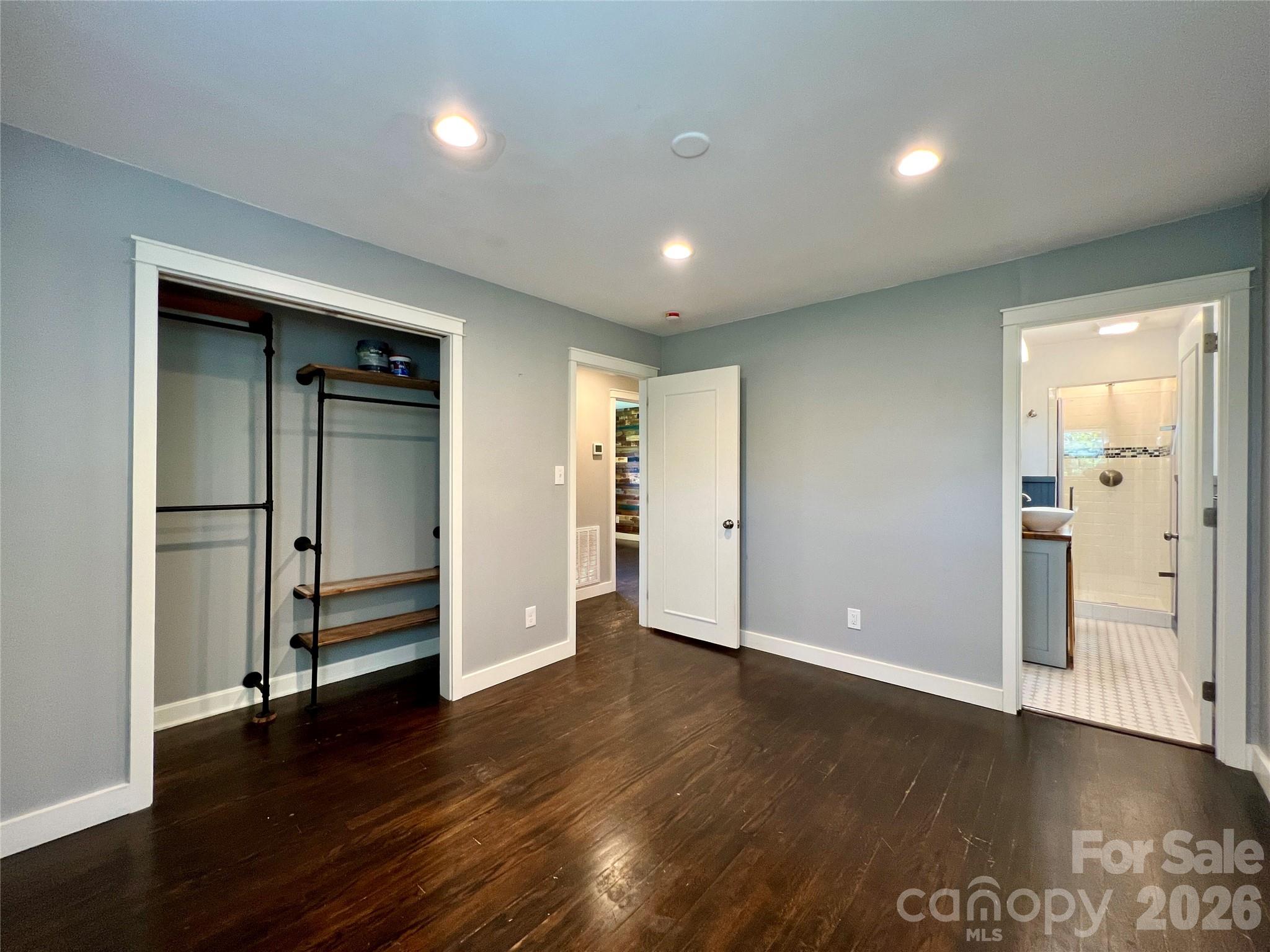 Single Family Residence at 3 Mount Royal Drive, Arden, photo 19 of 26