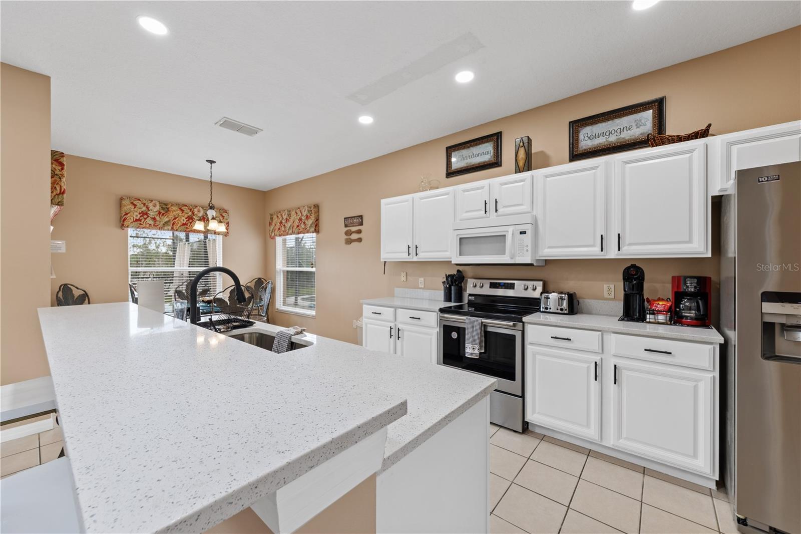 Single Family Residence at 602 HIGHGATE PARK, DAVENPORT, photo 7 of 57