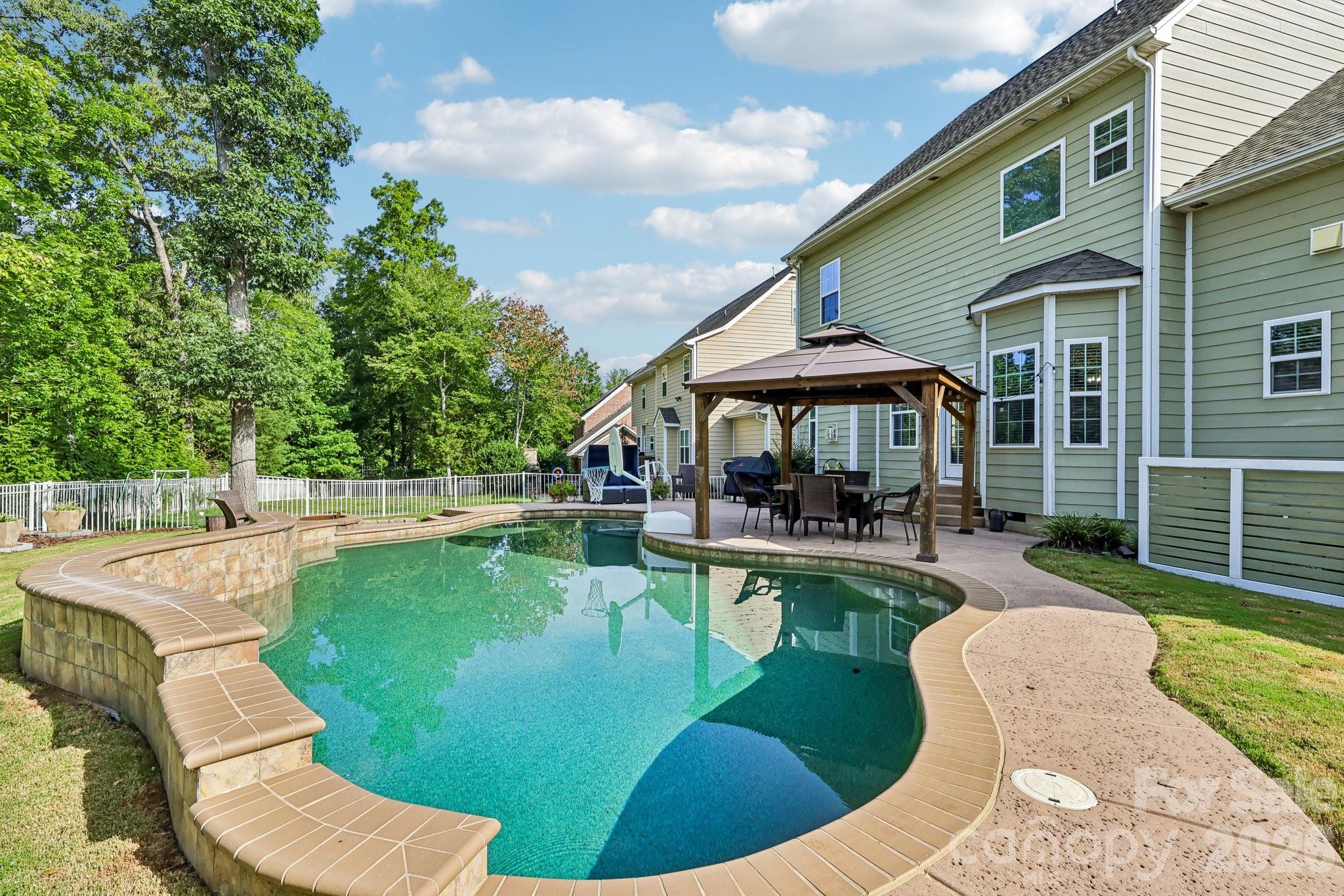 Single Family Residence at 3812 Litchfield Drive, Waxhaw, photo 2 of 48