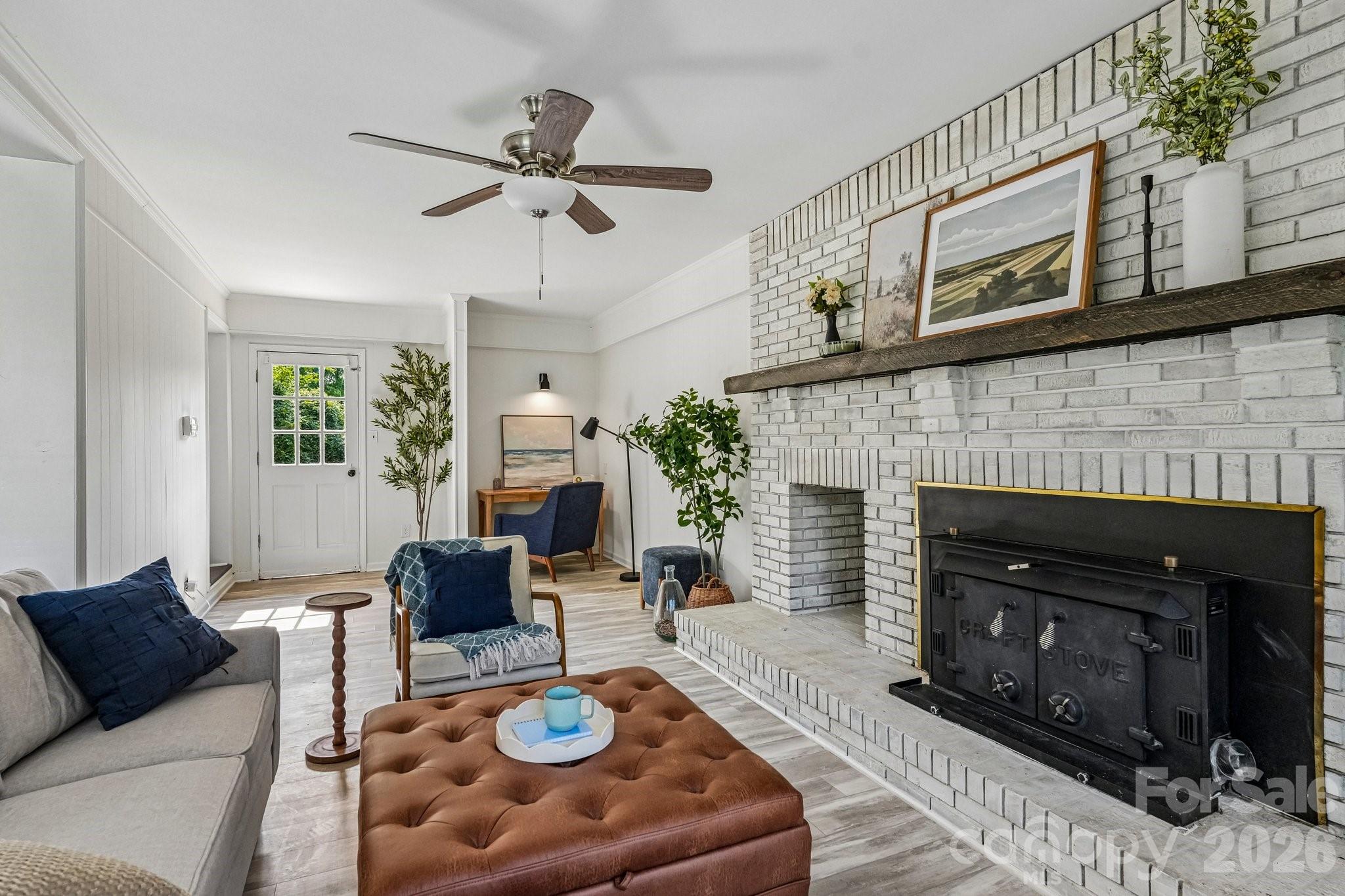 Single Family Residence at 1443 Lynhurst Drive, Gastonia, photo 5 of 41