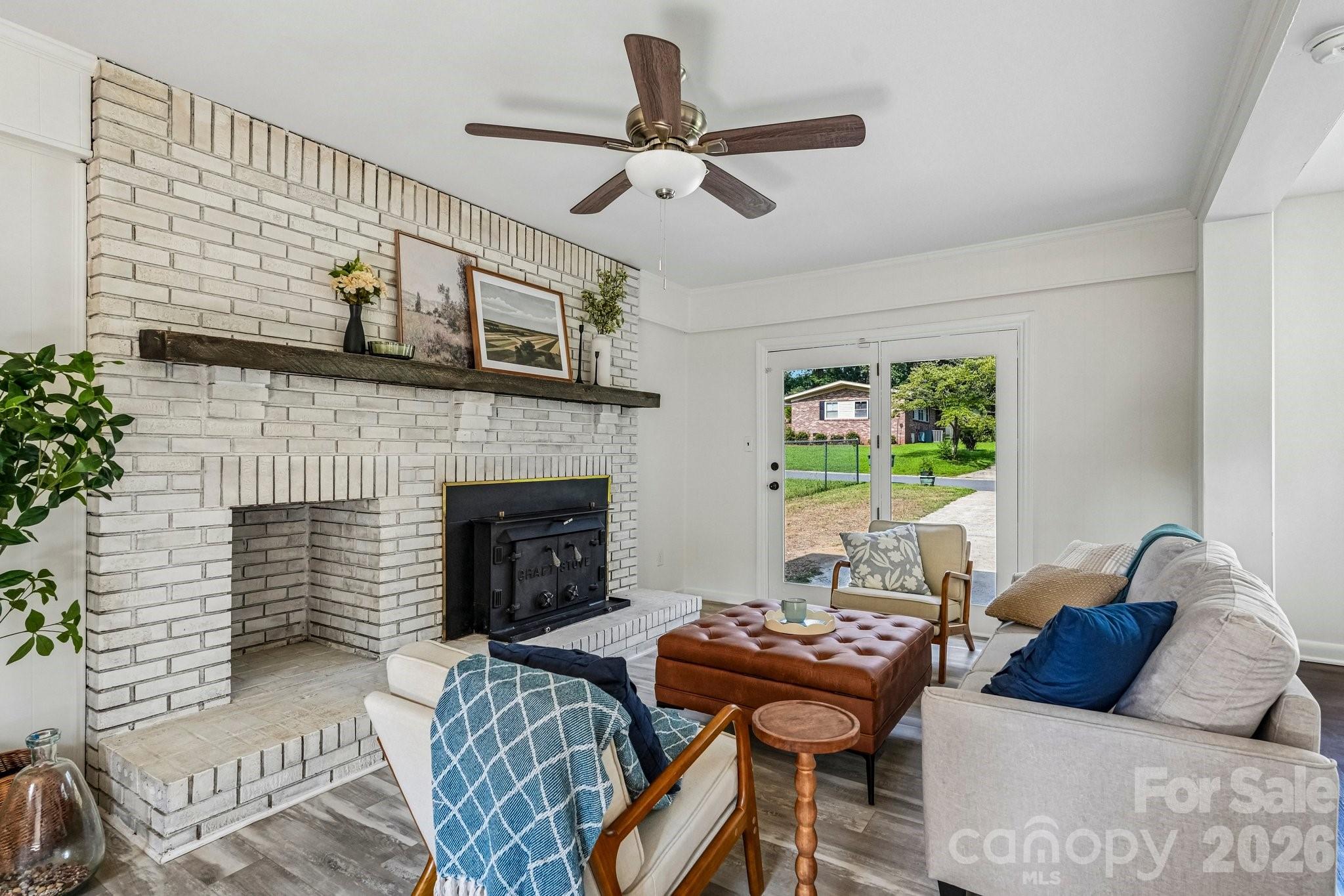 Single Family Residence at 1443 Lynhurst Drive, Gastonia, photo 10 of 41