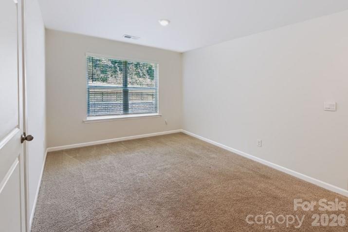 Lounge Area - 3017 Sassafras Trail, Gastonia