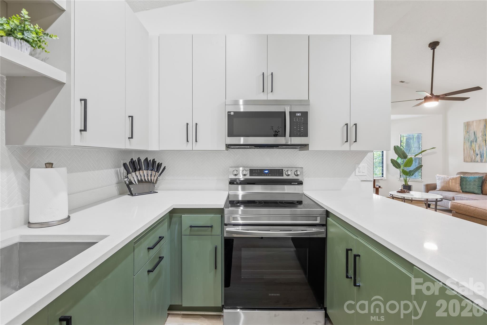 Condominium at 4130 Charlotte Highway, Lake Wylie, photo 10 of 27