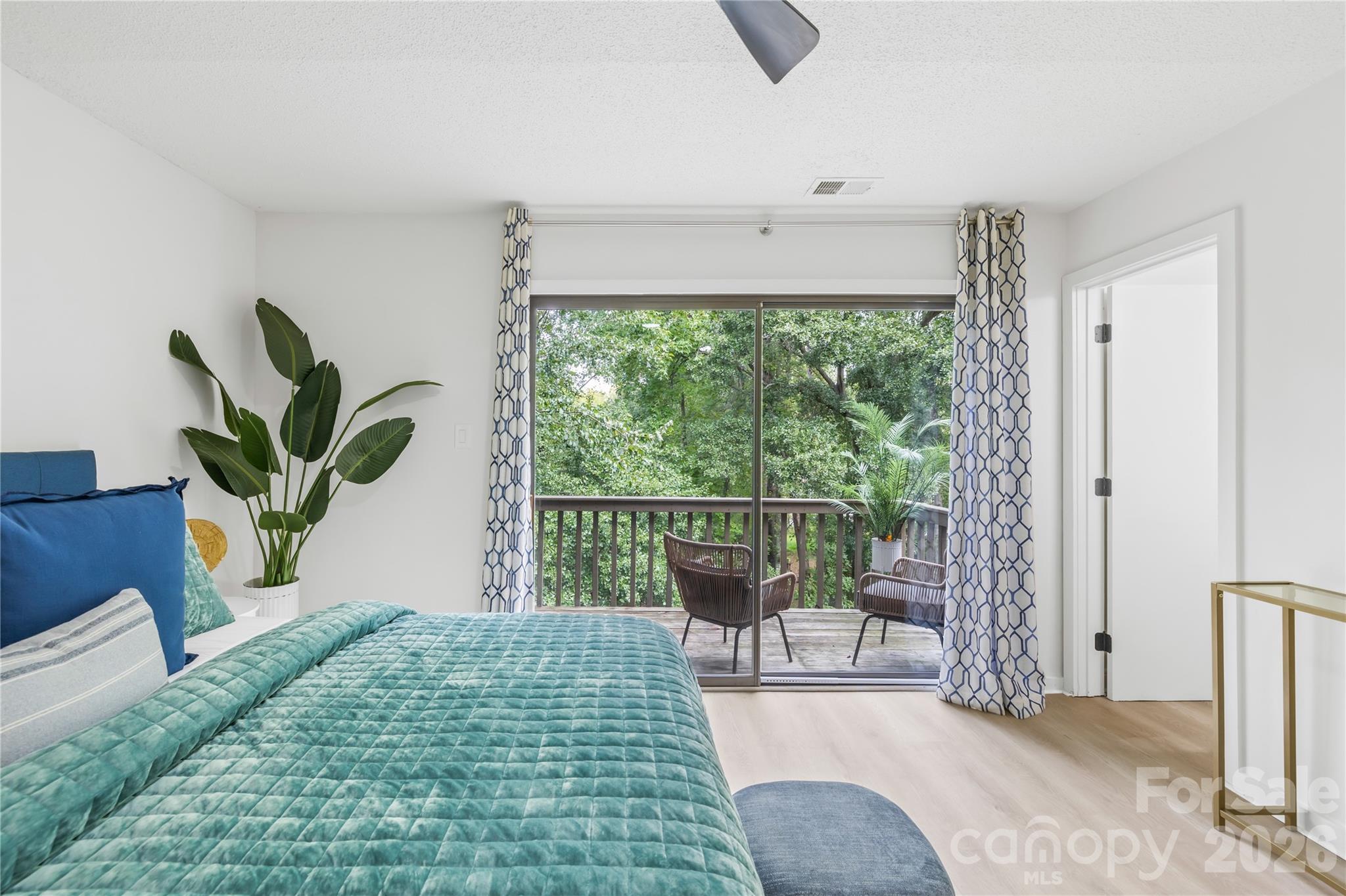 Condominium at 4130 Charlotte Highway, Lake Wylie, photo 12 of 27