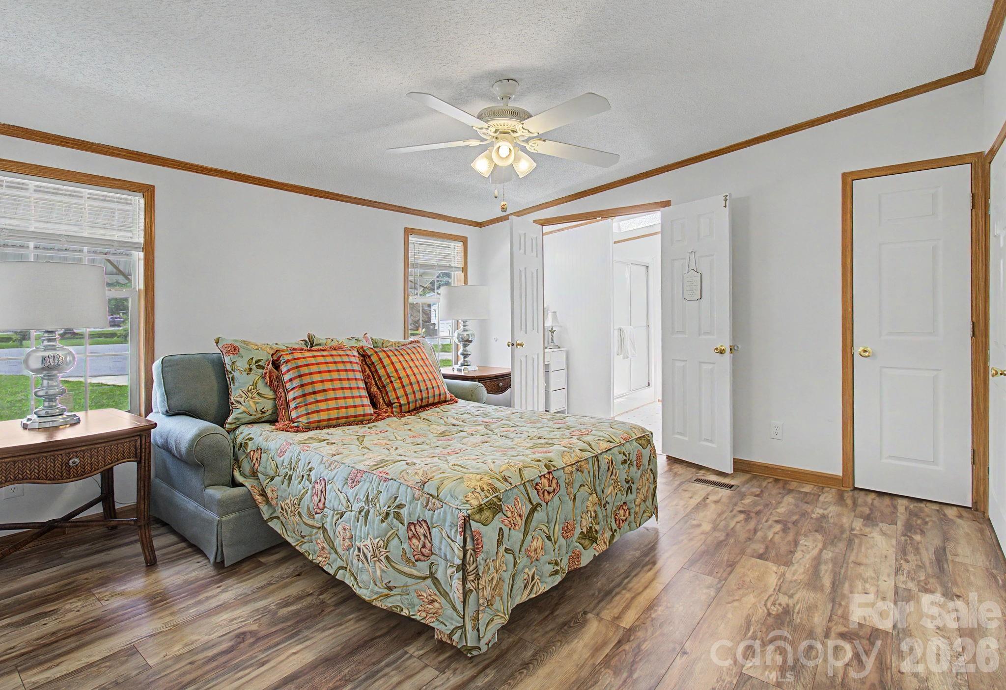 Single Family Residence at 204 Red Birch Court, Hendersonville, photo 17 of 48