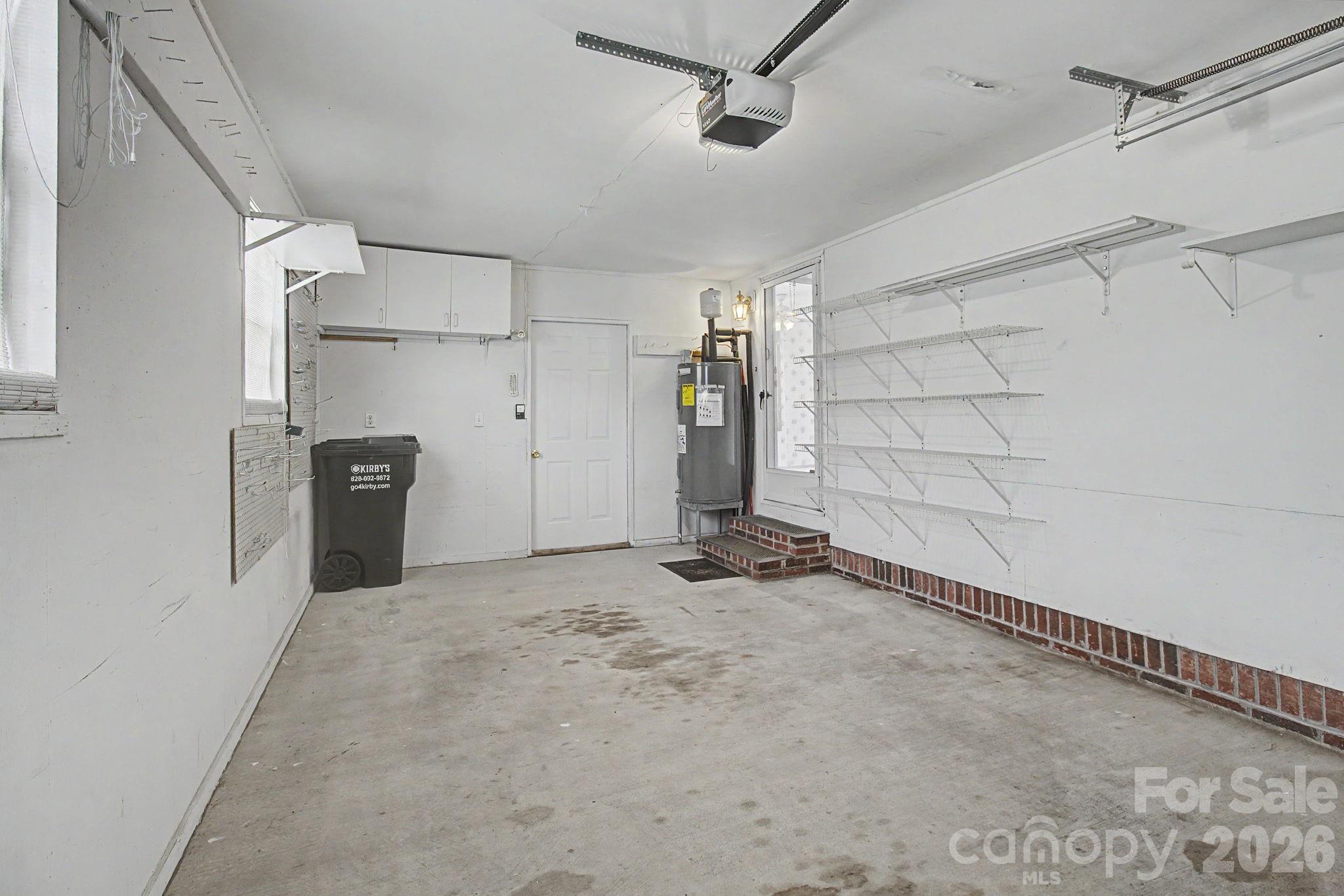 Attached Garage - 204 Red Birch Court, Hendersonville