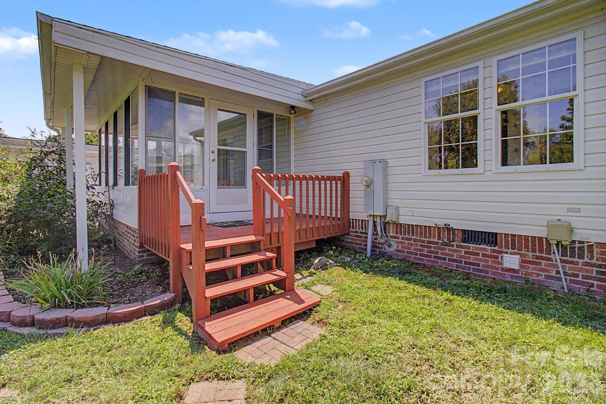 Single Family Residence at 204 Red Birch Court, Hendersonville, photo 35 of 48