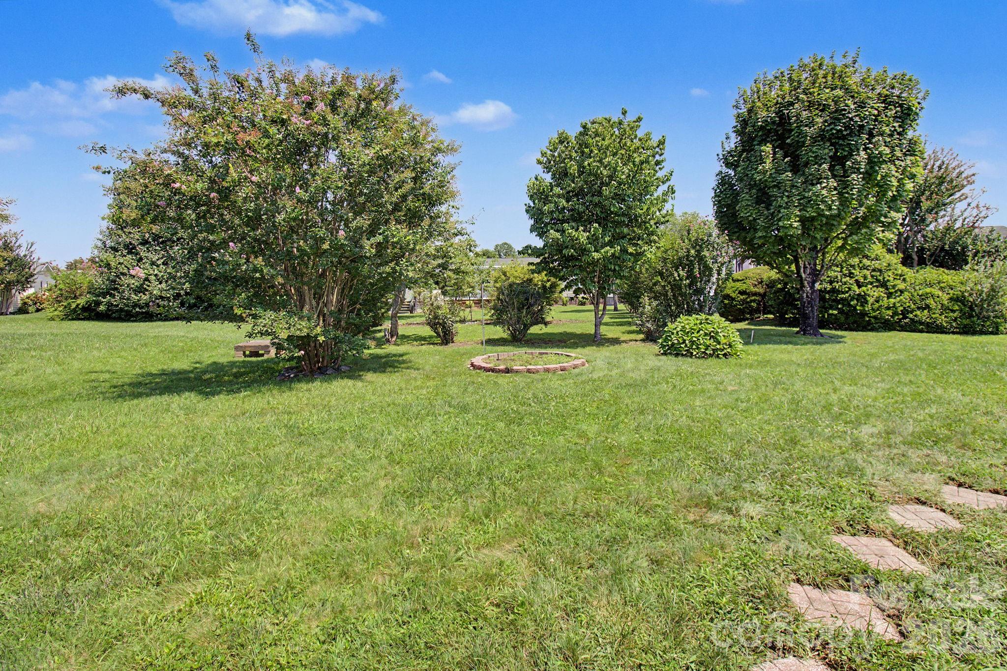 Single Family Residence at 204 Red Birch Court, Hendersonville, photo 38 of 48