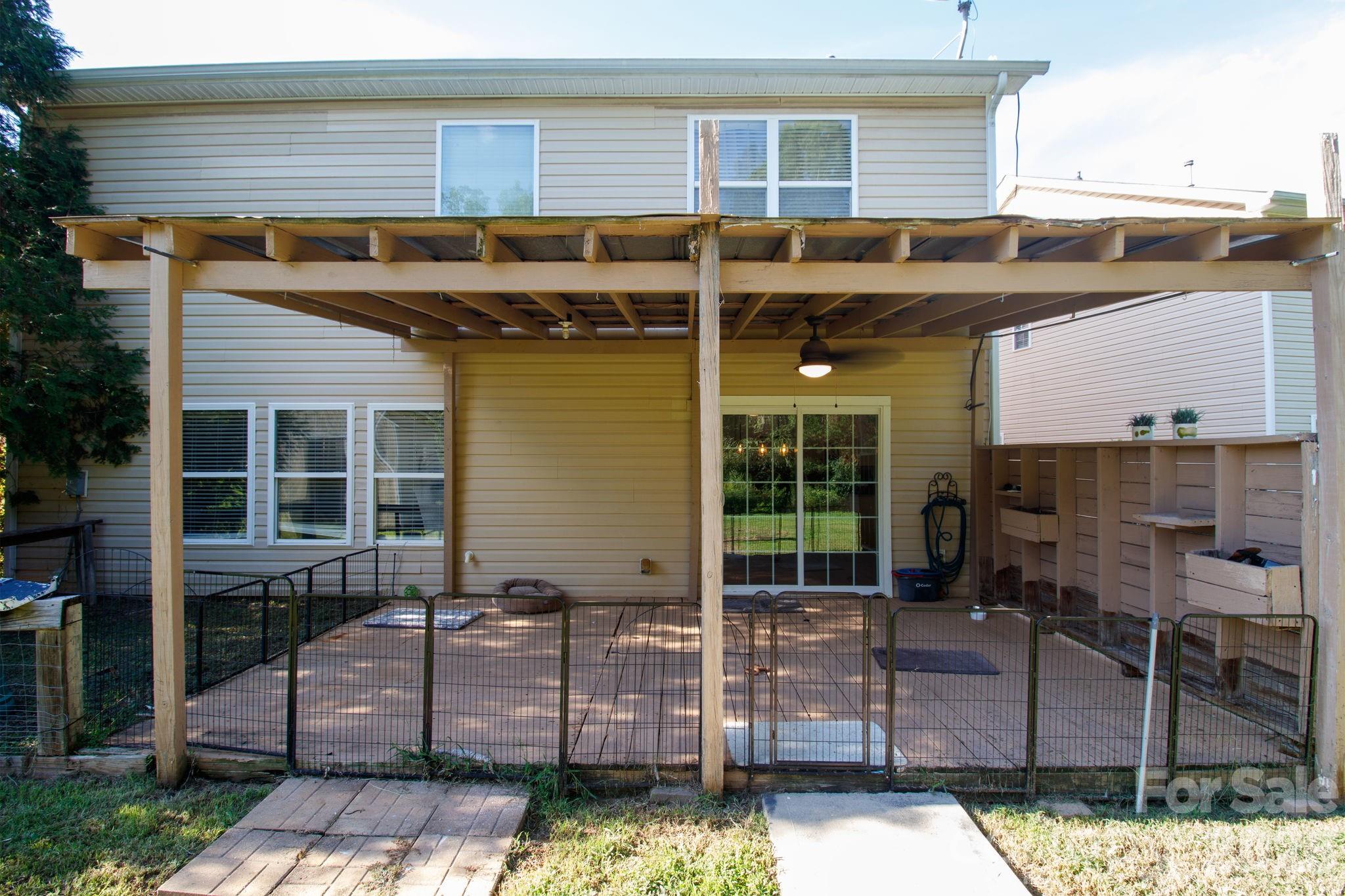 Single Family Residence at 4304 Mary Point Road, Monroe, photo 5 of 48