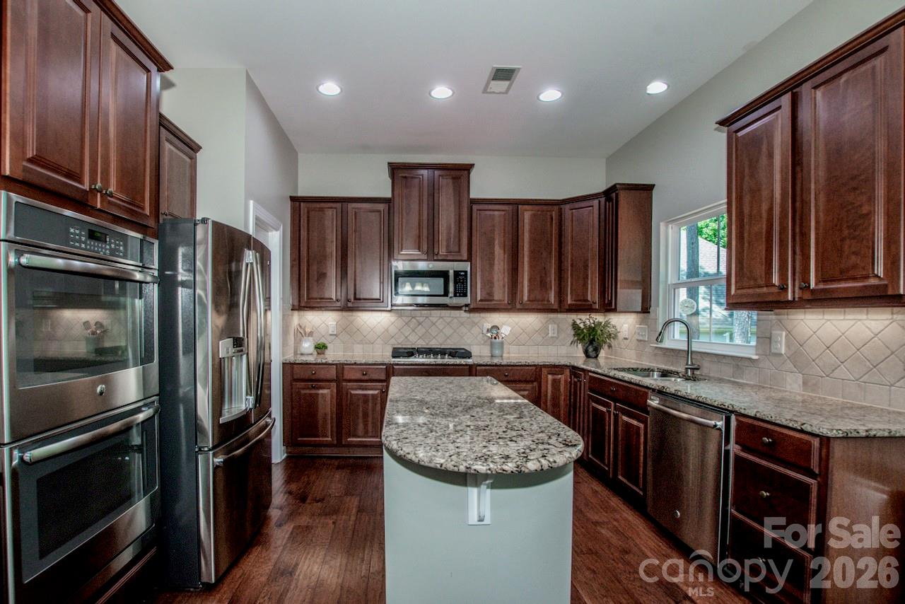 Single Family Residence at 197 Chaska Loop, Troutman, photo 13 of 47
