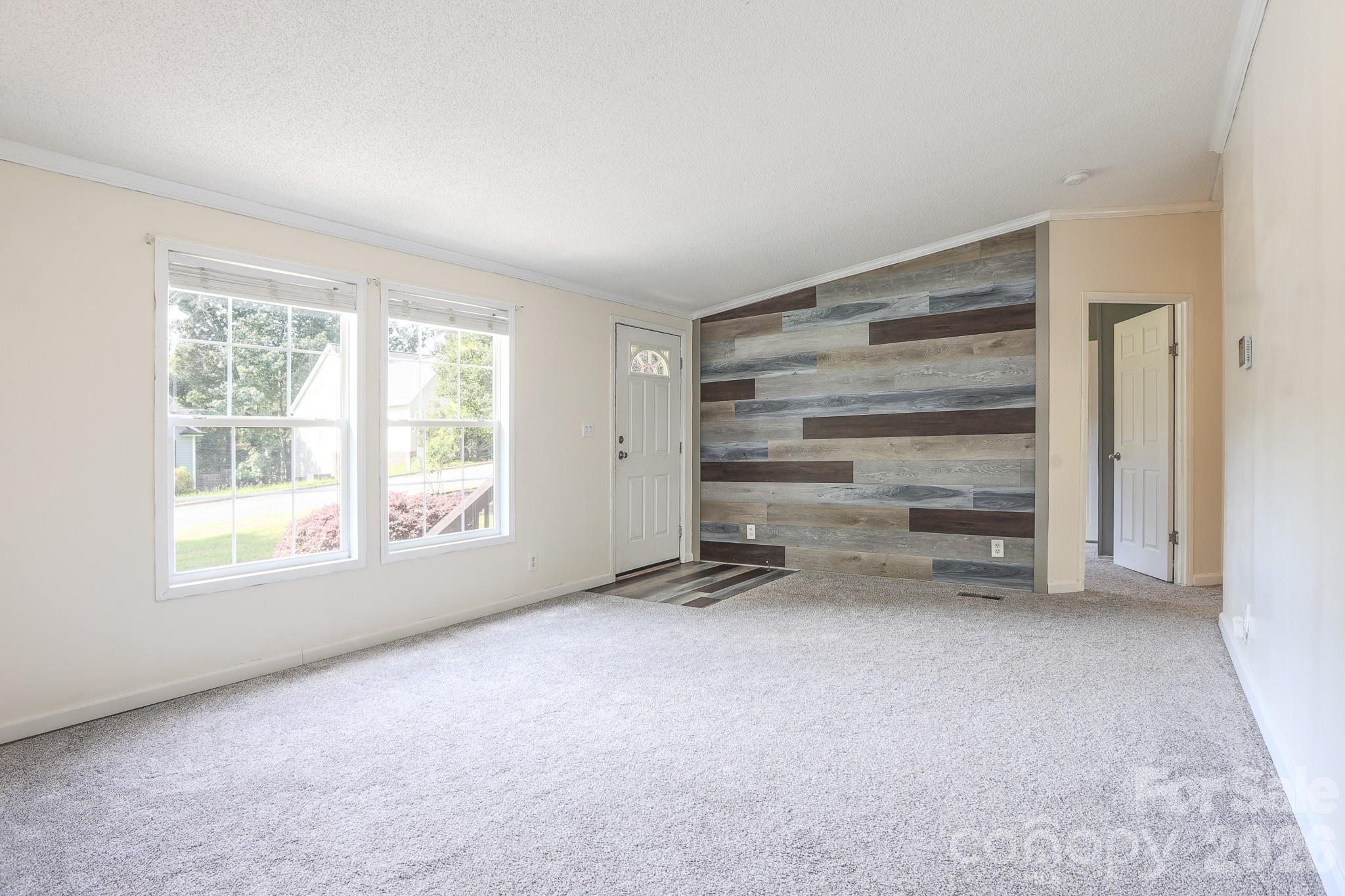 Single Family Residence at 2171 Brantley Creek Drive, Kannapolis, photo 4 of 20