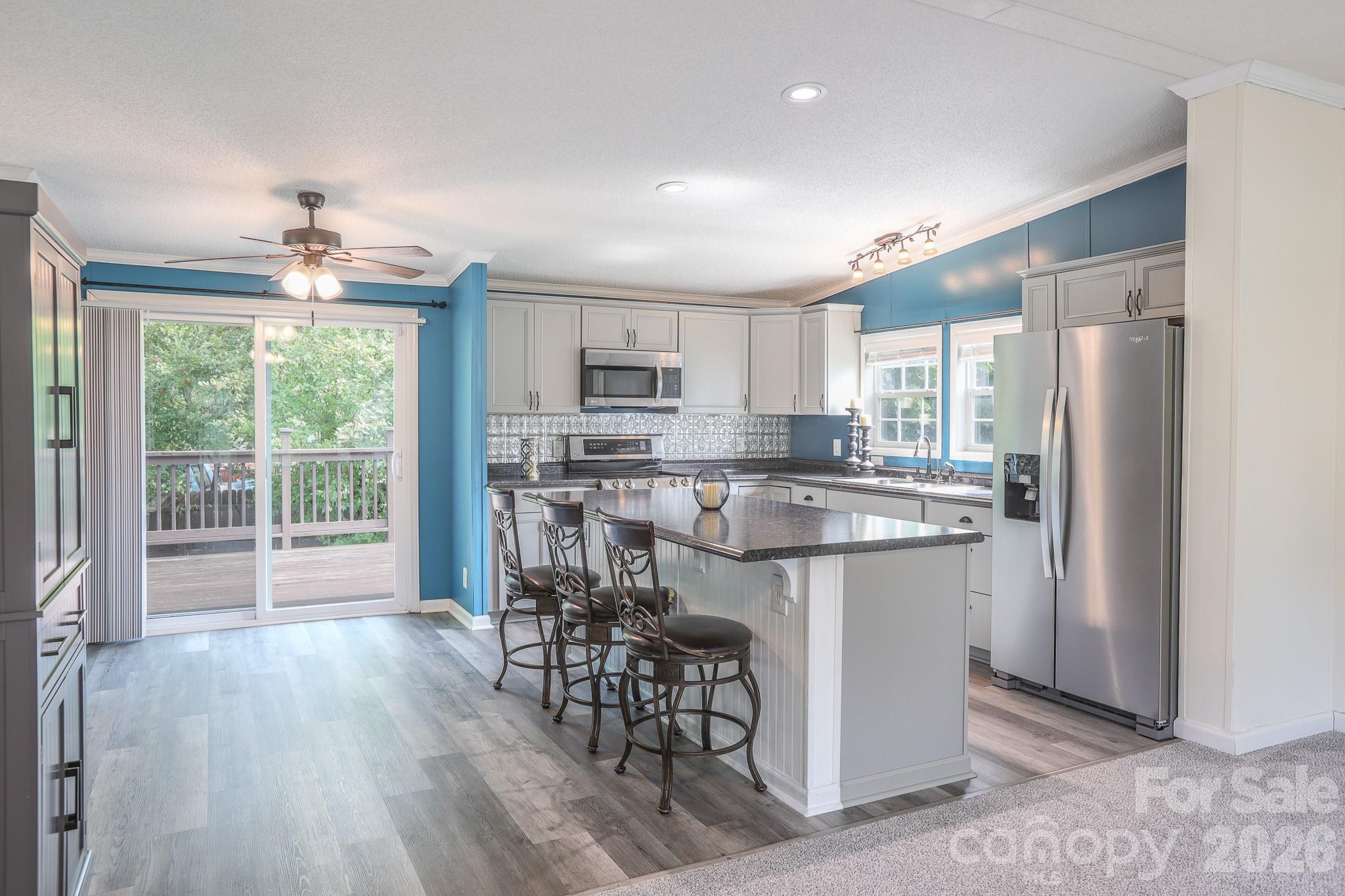 Single Family Residence at 2171 Brantley Creek Drive, Kannapolis, photo 7 of 20