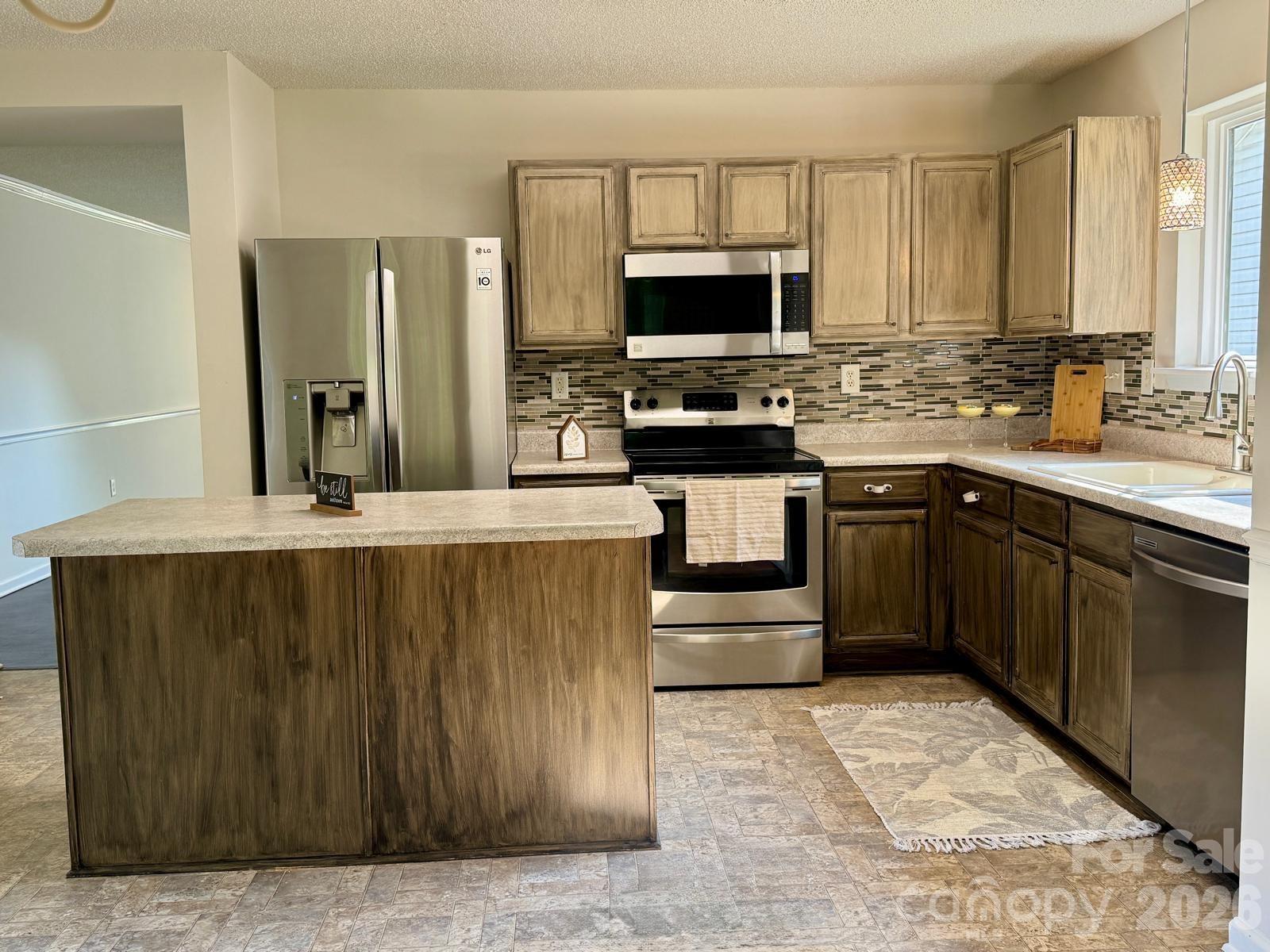 Single Family Residence at 229 Waterlemon Way, Monroe, photo 3 of 22