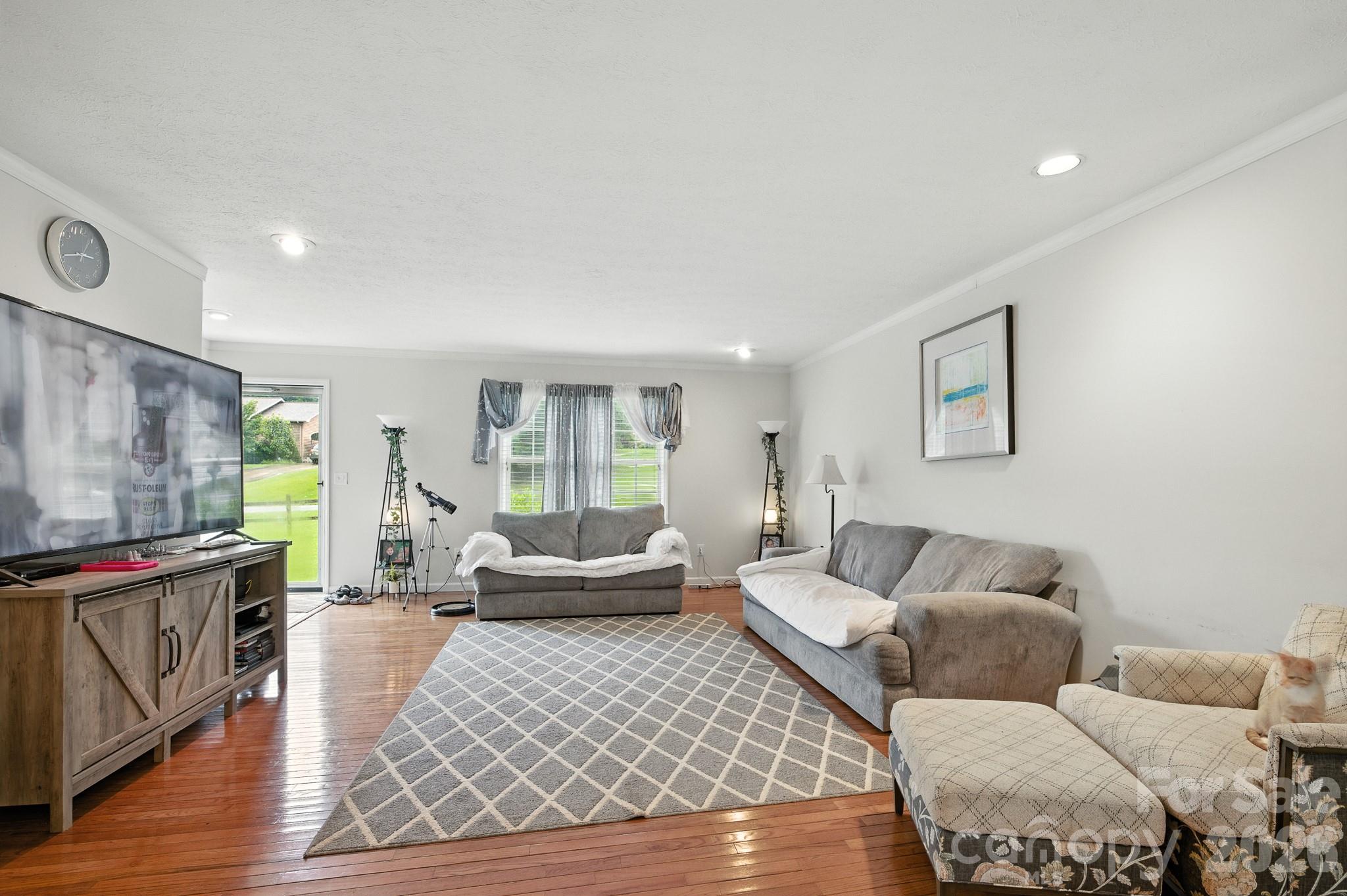 Single Family Residence at 409 Cottrell Hill Road, Lenoir, photo 16 of 27