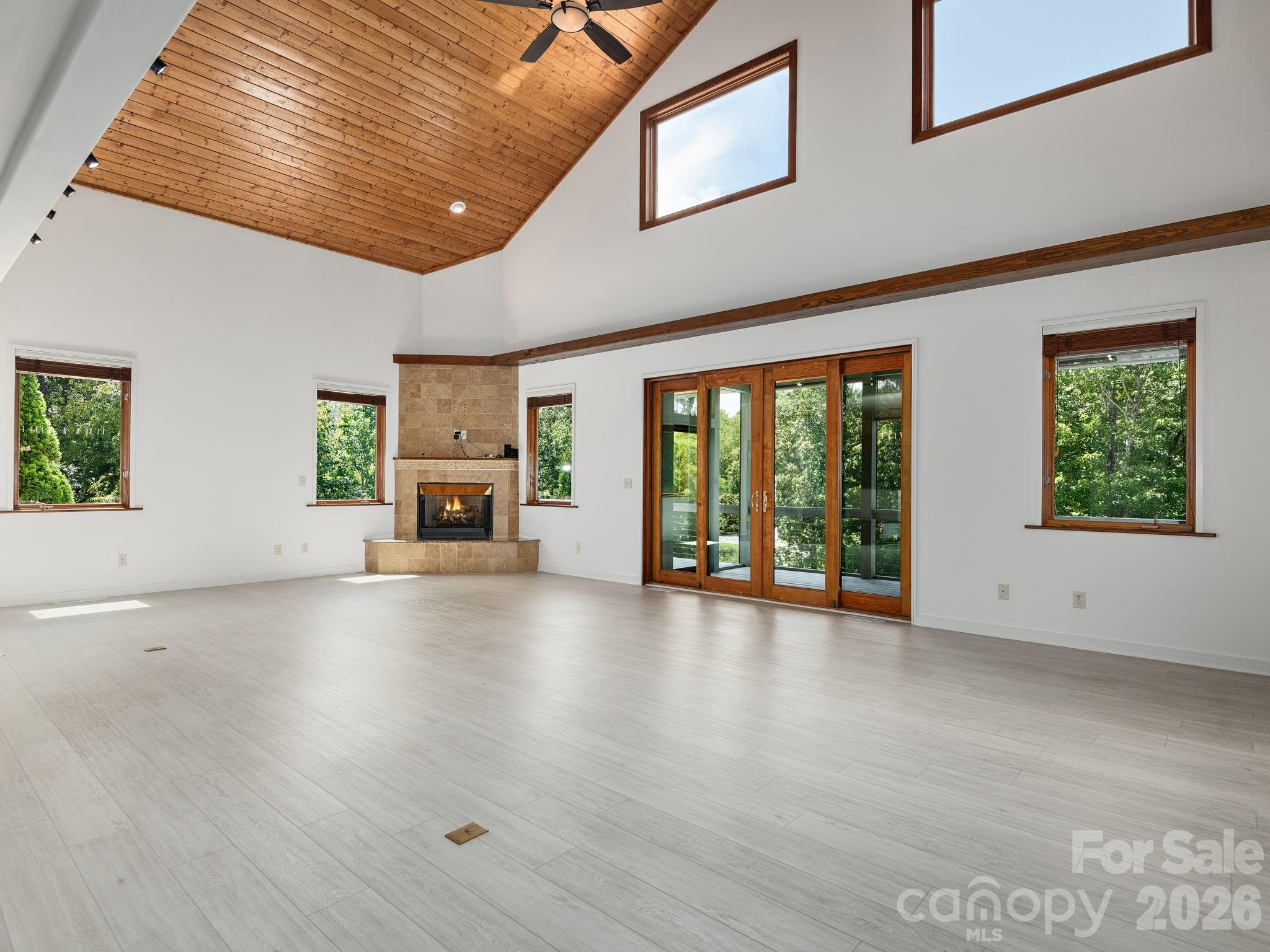 Open Living and Access to New Screen Porch. - 248 Wisdom Cove Road, Flat Rock