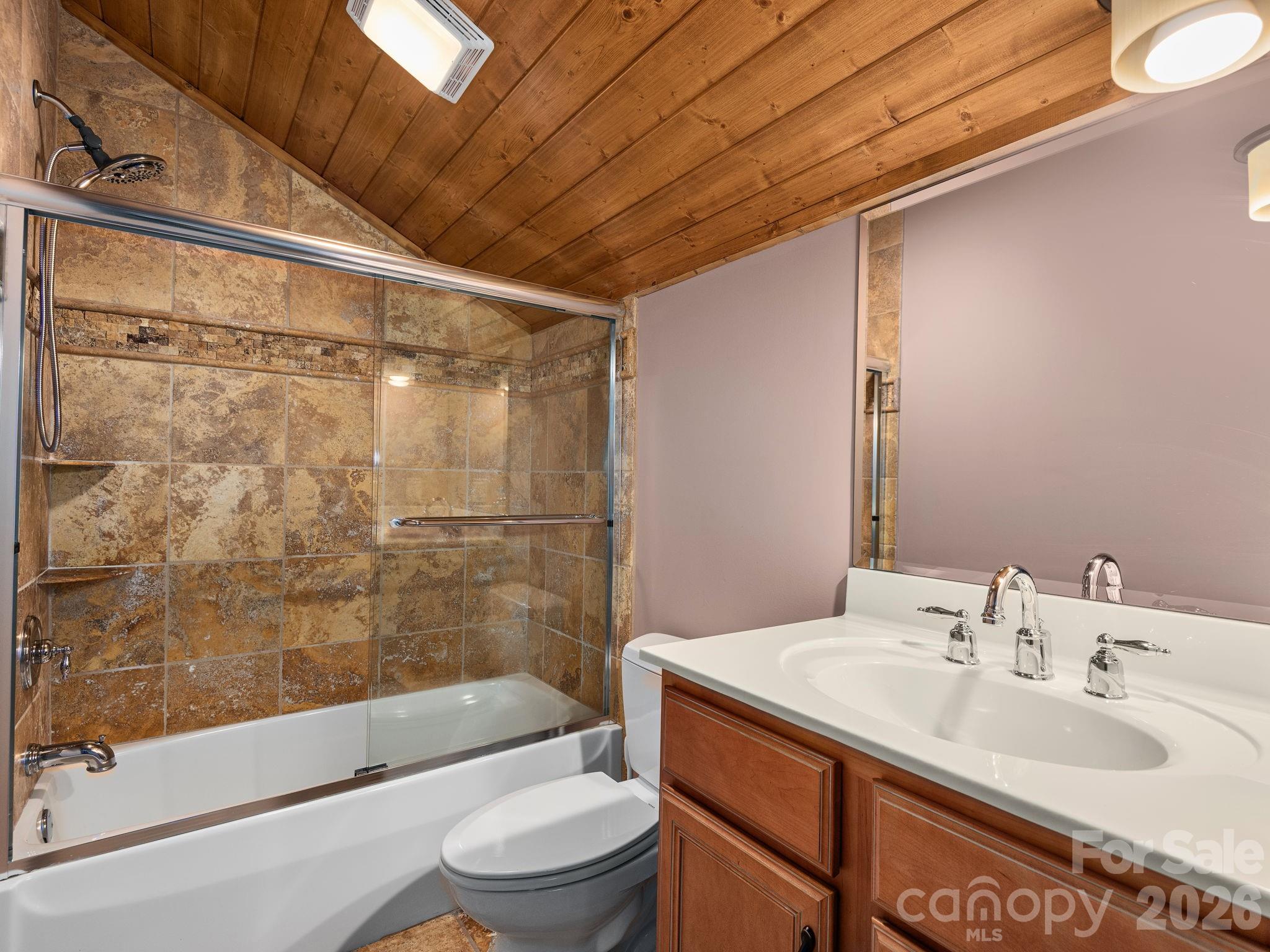 Upper Level second primary ensuite bathroom. - 248 Wisdom Cove Road, Flat Rock