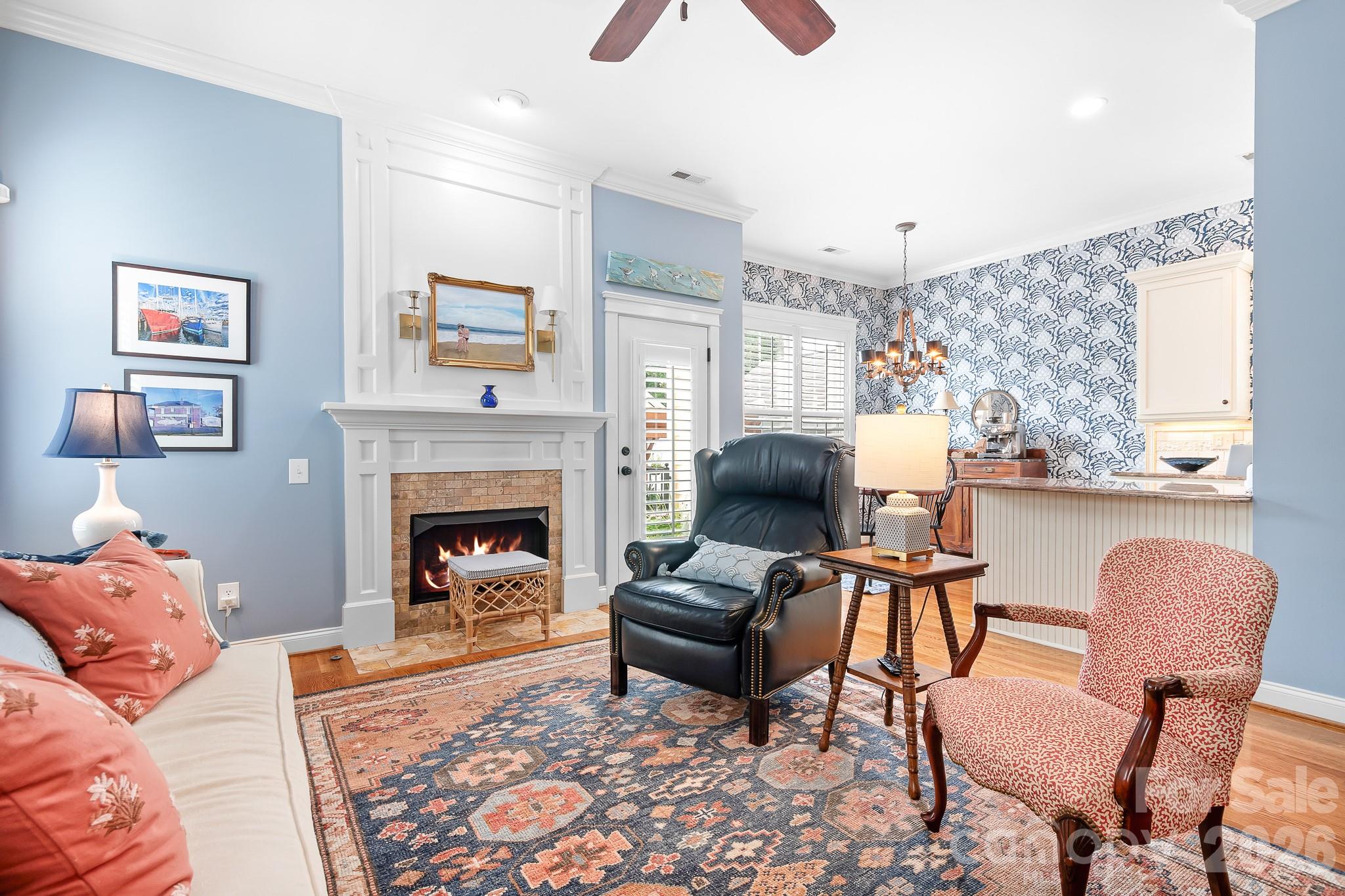 10 foot ceilings make the home feel open, bright and inviting. - 17525 Calverton Road, Huntersville