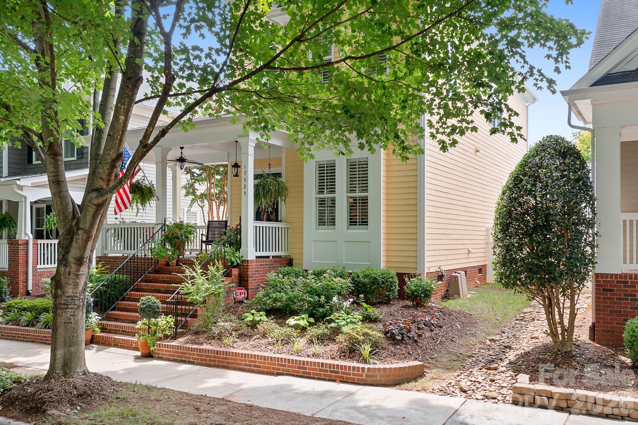 Single Family Residence at 17525 Calverton Road, Huntersville, photo 36 of 45