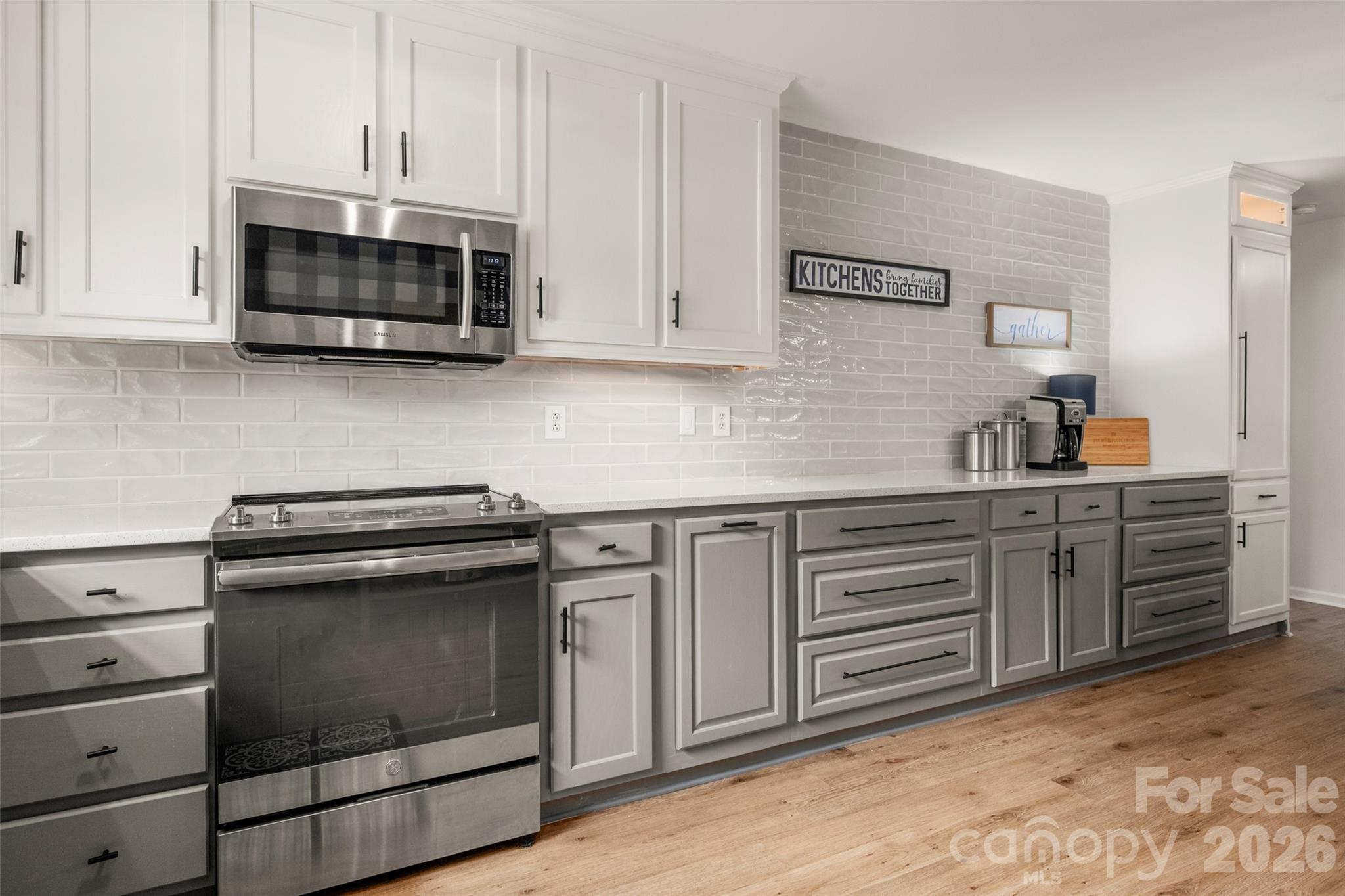 quartz countertops and ss appls - 3209 Monte Drive, Monroe