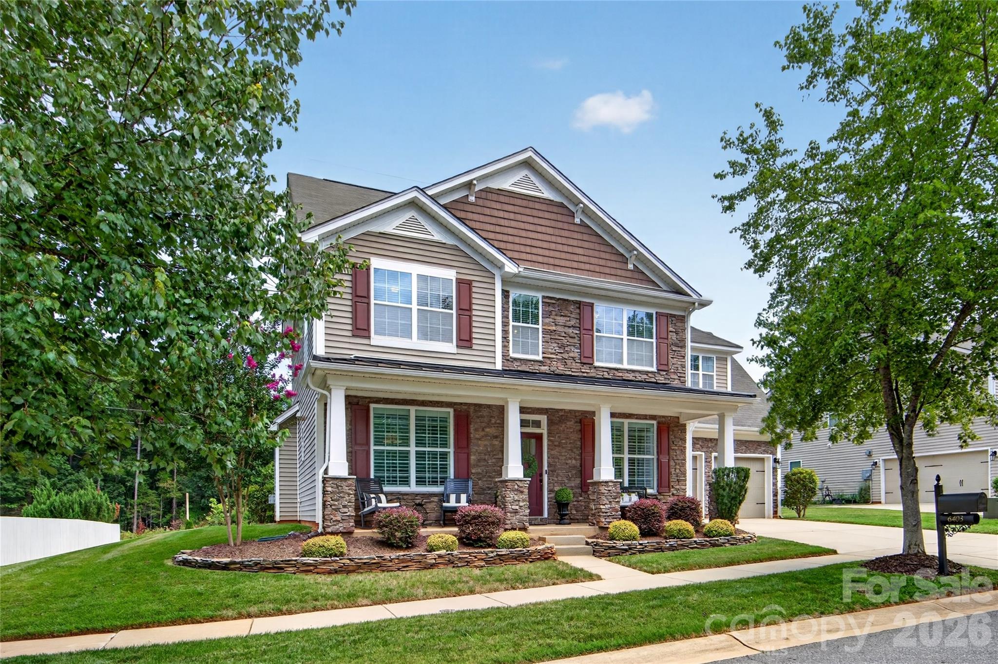 Single Family Residence at 6403 Torrence Trace Drive, Huntersville, photo 2 of 42
