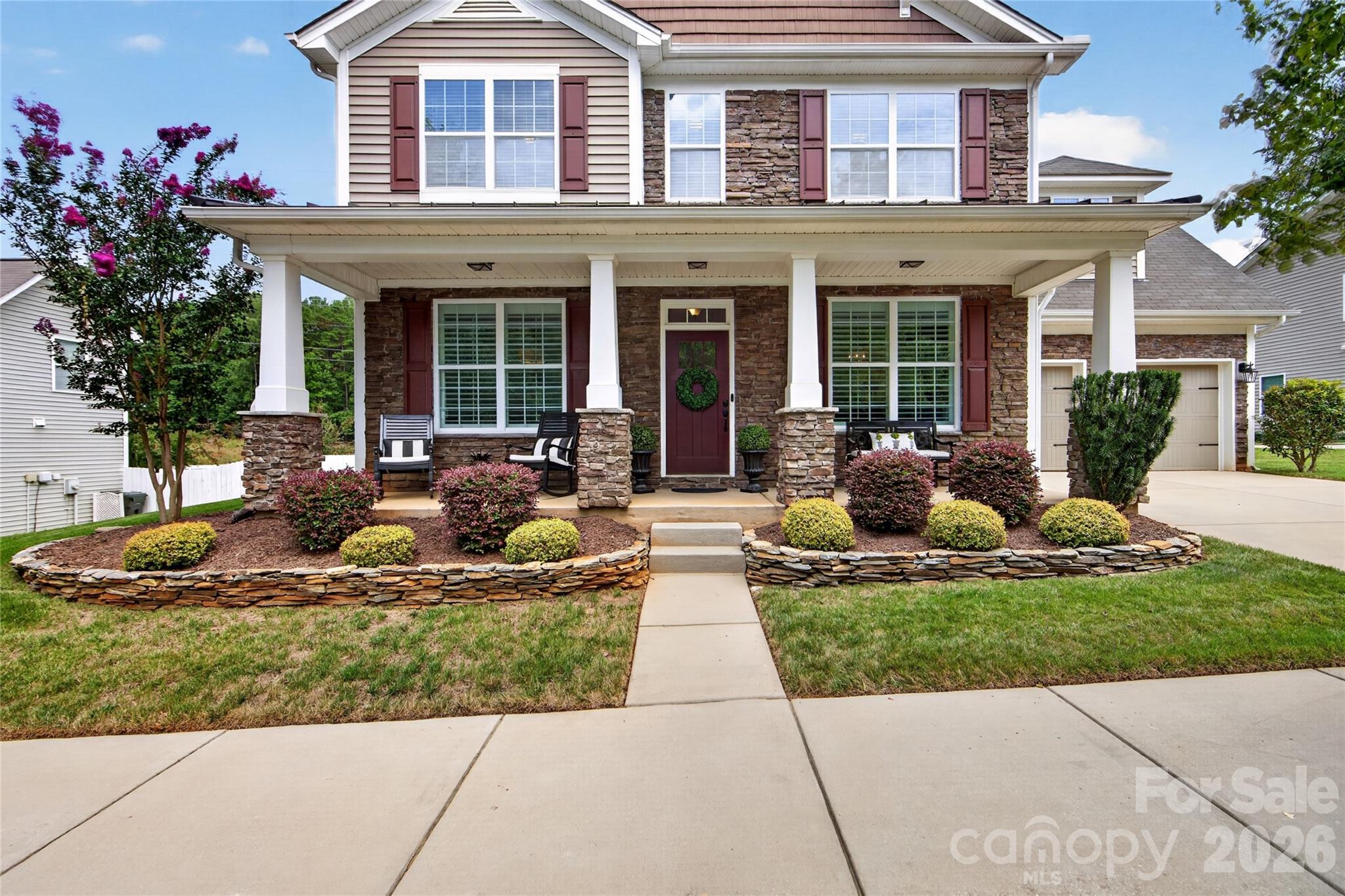 Single Family Residence at 6403 Torrence Trace Drive, Huntersville, photo 3 of 42
