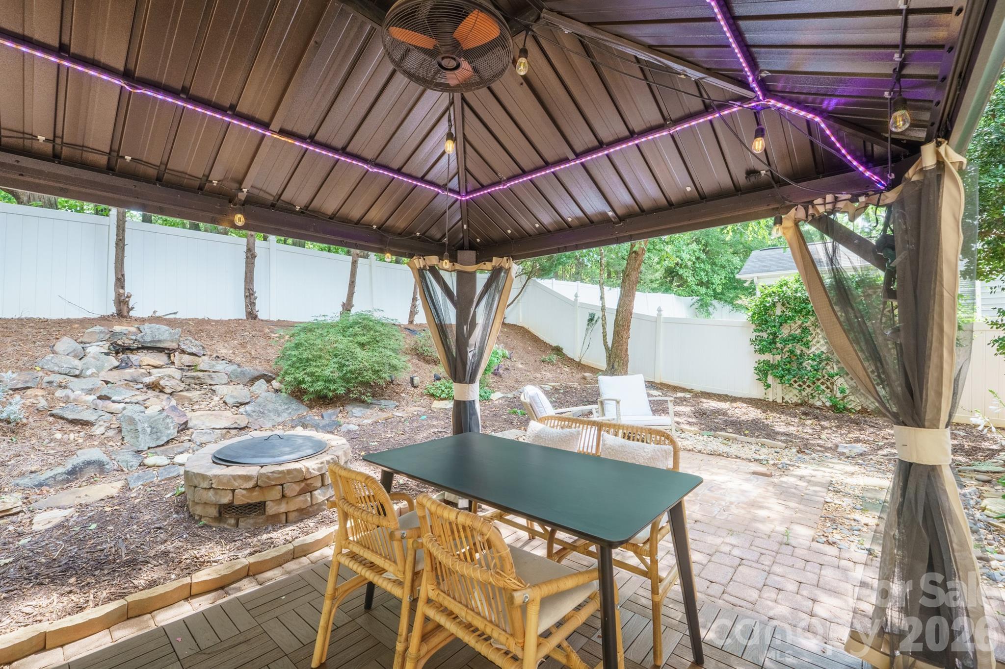 Single Family Residence at 17916 Caldwell Track Drive, Cornelius, photo 32 of 37